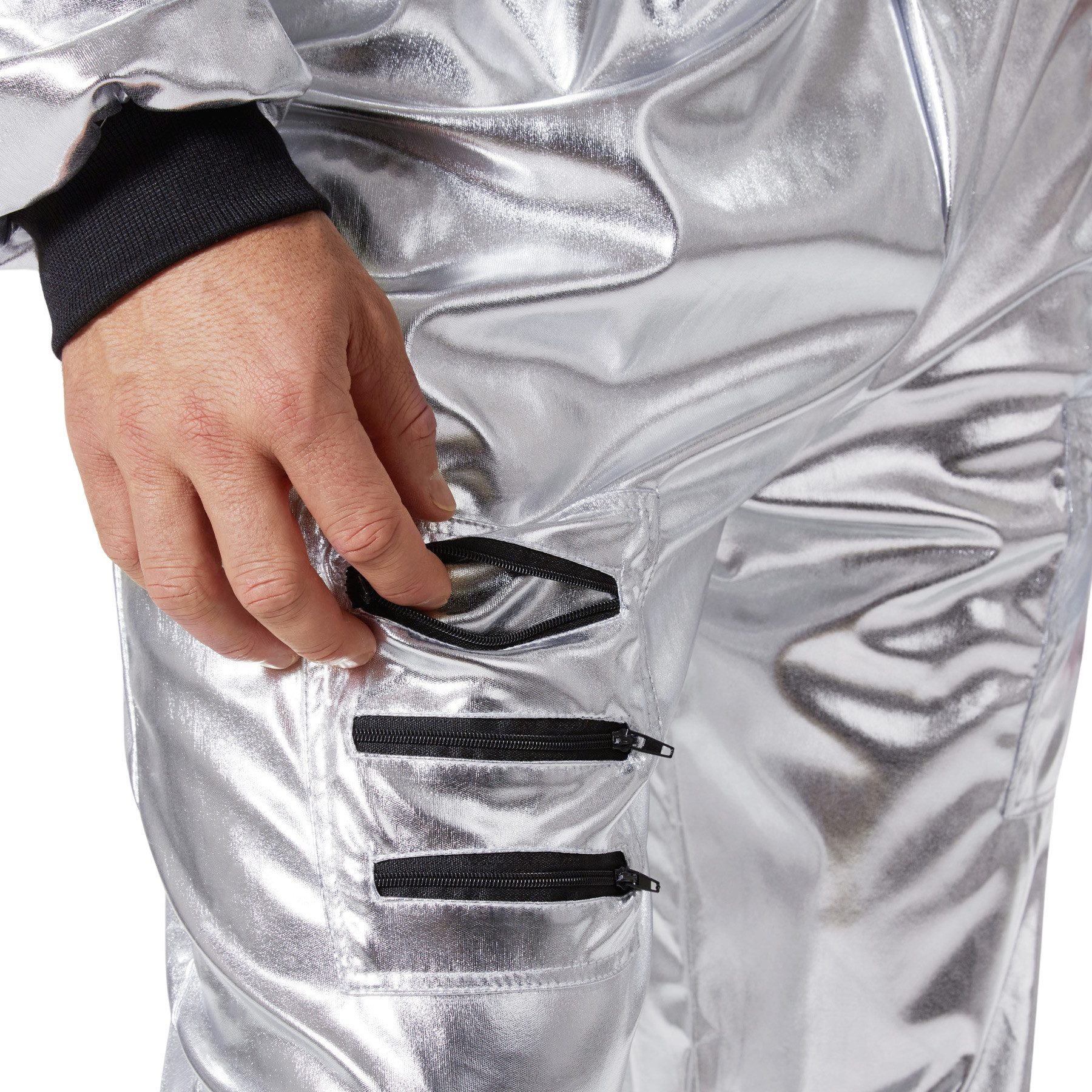 dressforfun Kostüm Unisexkostüm Astronaut, Silberner Overall für eine galaktische Optik.