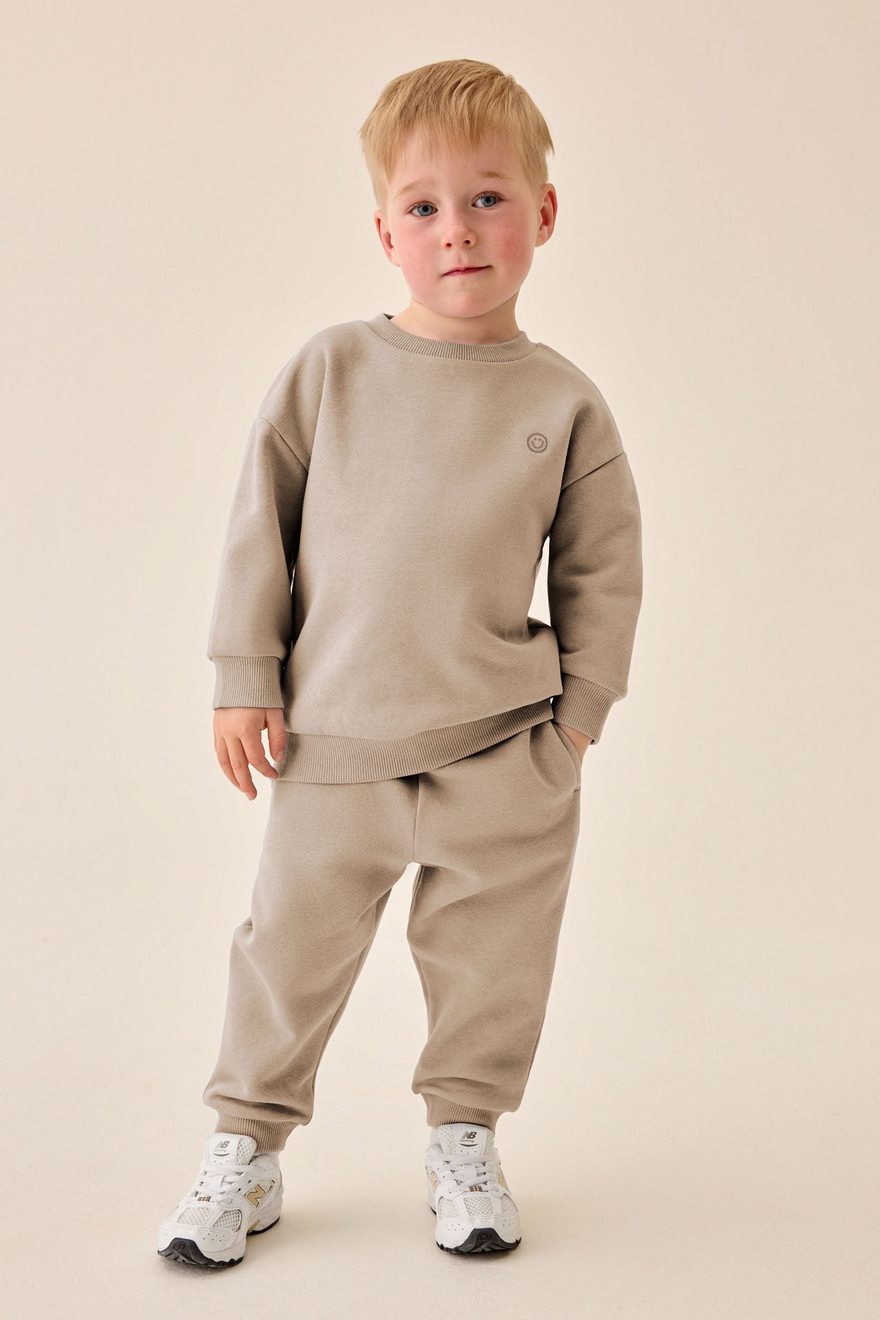 Sweatanzug Rundhalsoberteil und Jogginghose, Price Starter