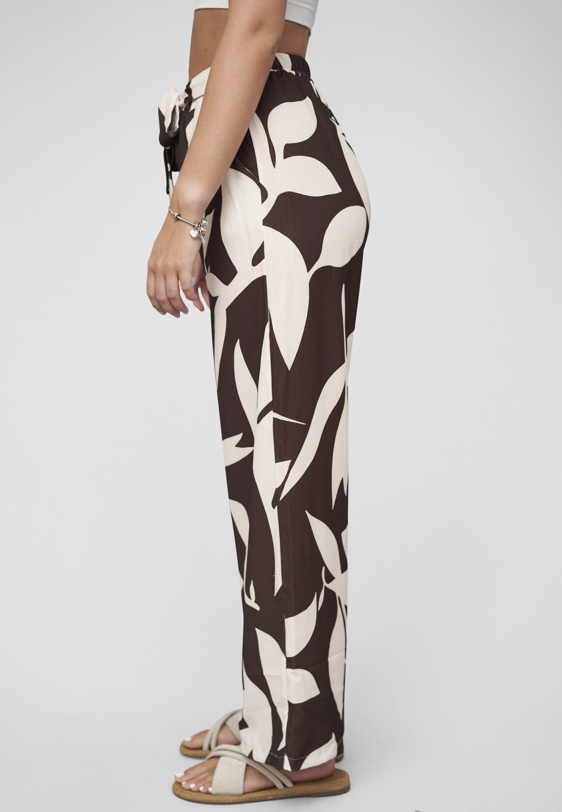 CLOUD 5IVE Stoffhose CLOUD 5IVE Pants with tie belt and aop floral print (1-tlg) – Bild 4 von 5