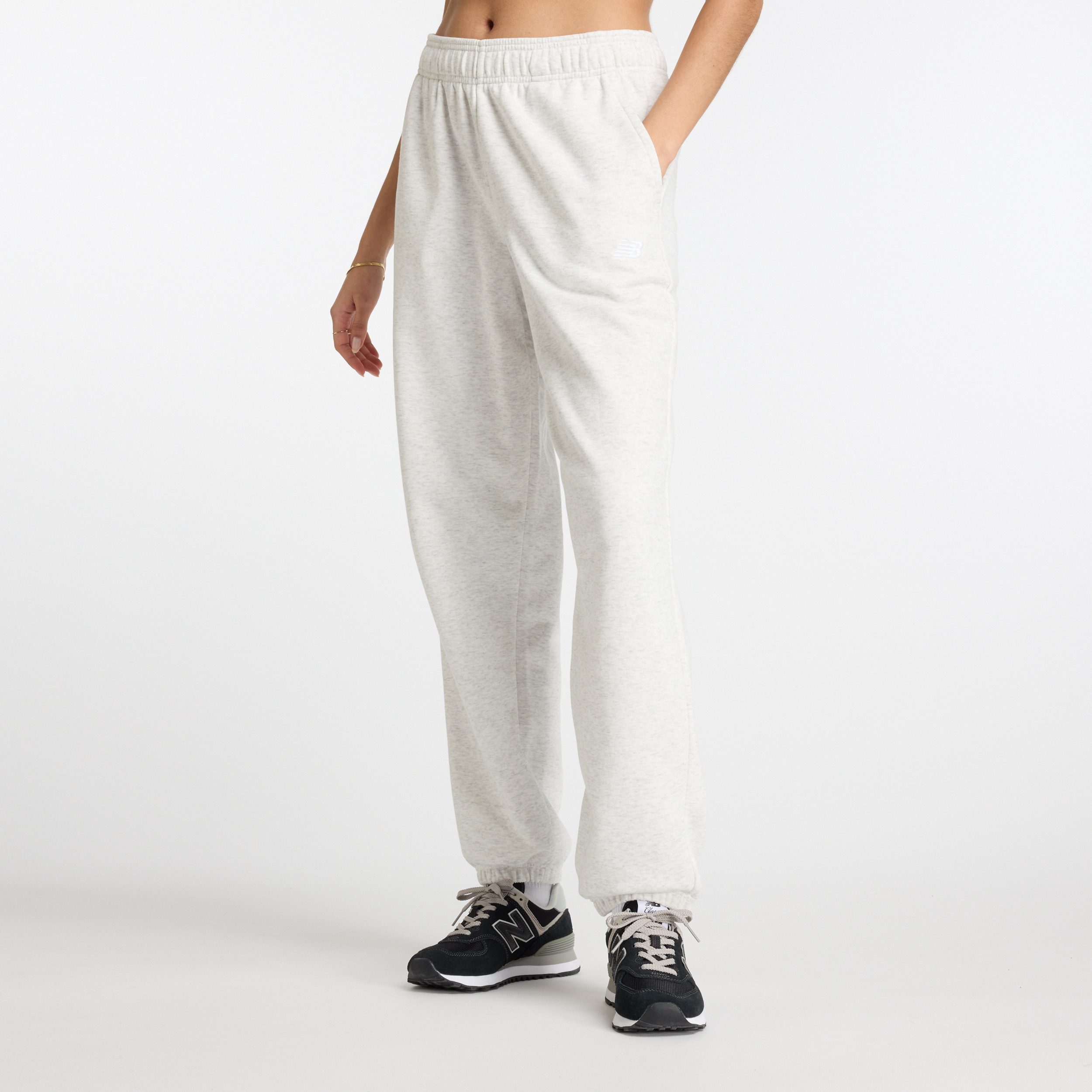 New Balance Sporthose Sport Essentials French Terry Jogger AHH