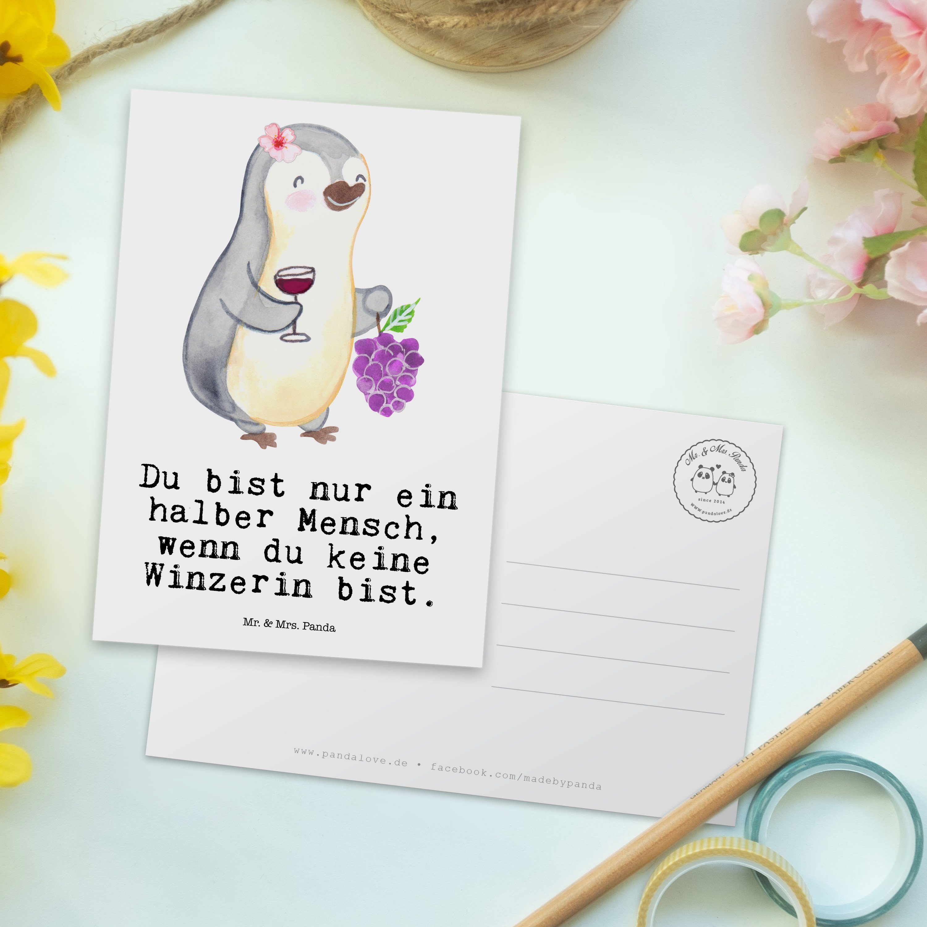 Postkarte Arbeit Ansichtskarte, Geschenk, & Mr. Weiß - Einladung, Herz mit - Mrs. Panda Winzerin