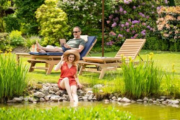 Kai Wiechmann Gartenliege Moderne Teak Sonnenliege in Premiumqualität als stilvolle Relaxliege, verstellbare Teak-Liege mit Rädern und Fuß-Plateau