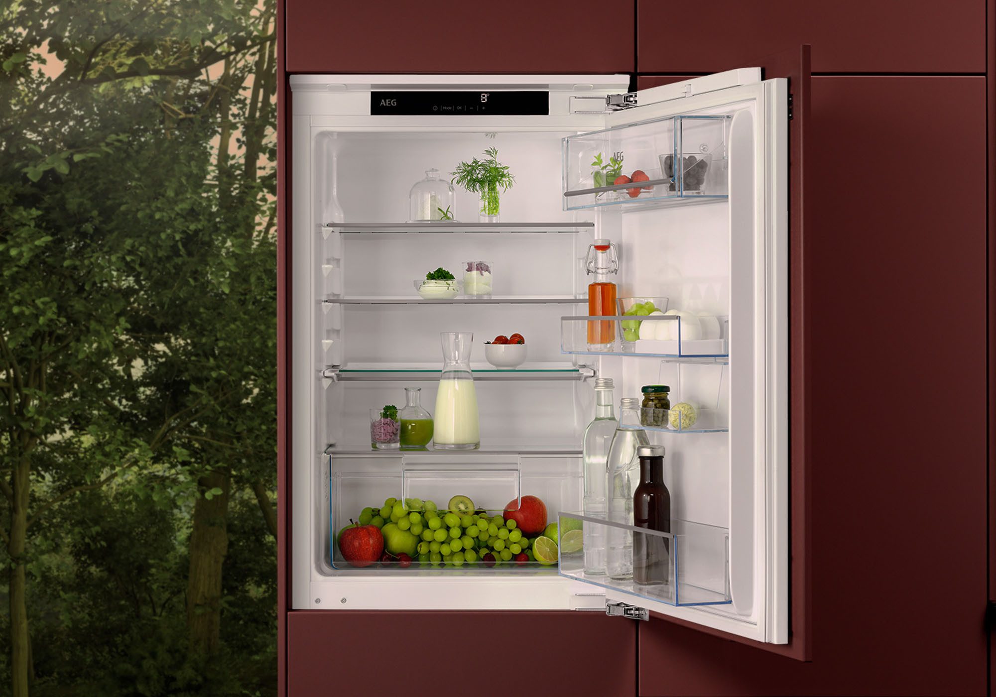AEG Einbaukühlschrank Serie 5000 TSK5O88WDF, 87,3 cm hoch, 55,6 cm breit, 137 L, variable Glasablagen bis zu 25 kg belastbar, Touch, Festtür