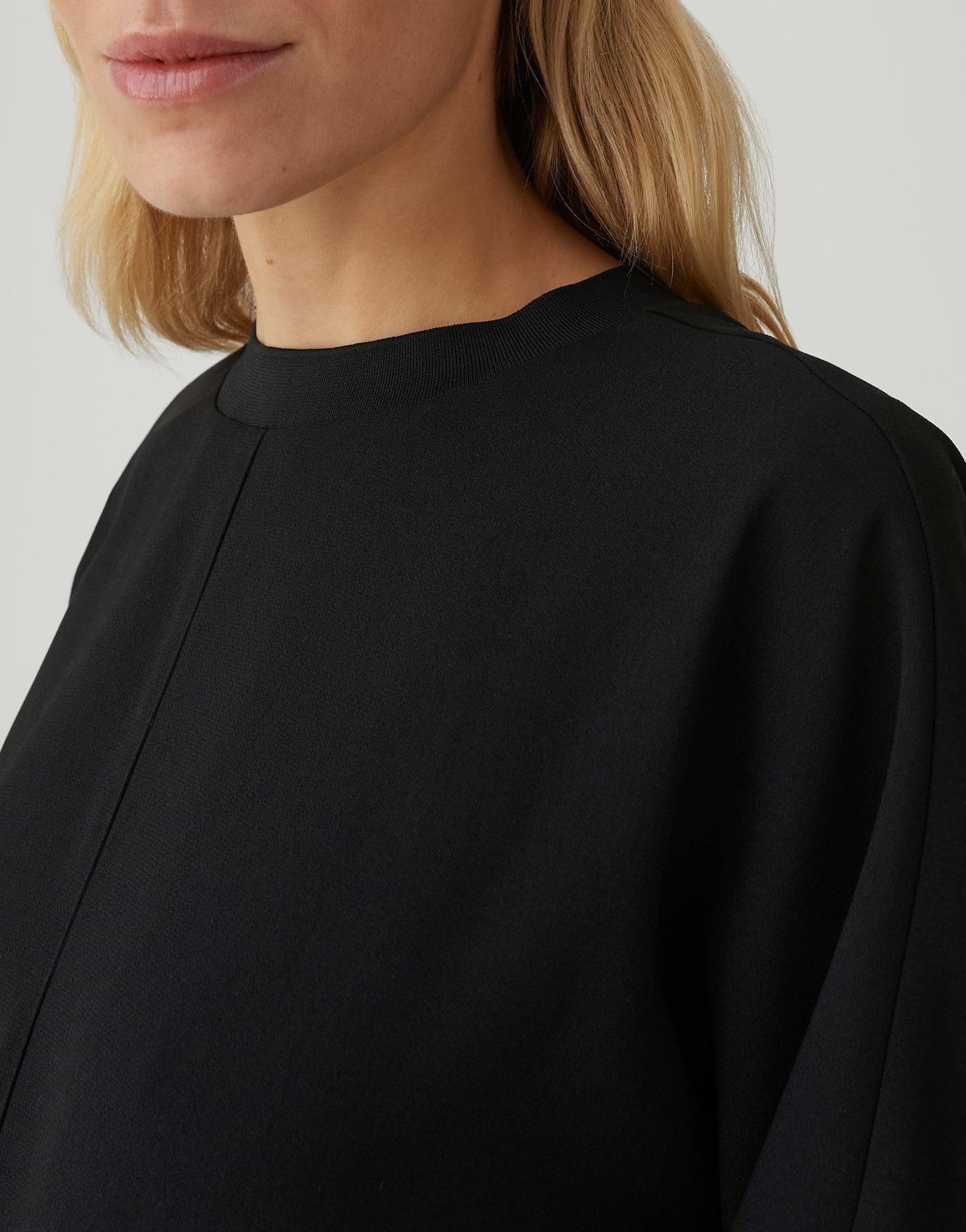 OPUS Langarmbluse FLYRA im T-Shirtstyle Lockere Passform, ausgestellter Schnitt, Langarm