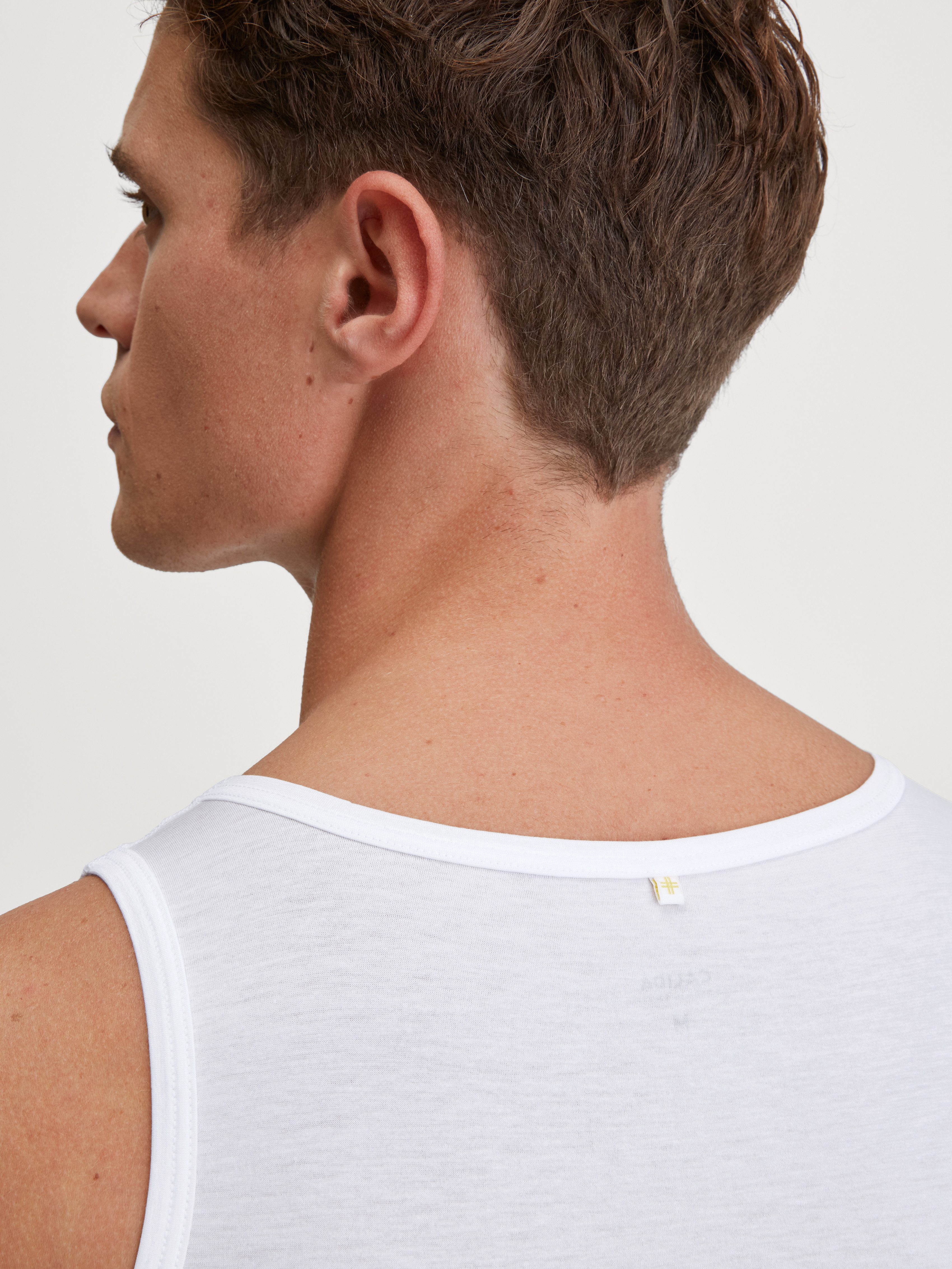 CALIDA Muskelshirt Natural Cooling Rundhals-Ausschnitt, breite Träger, weich, elastisch