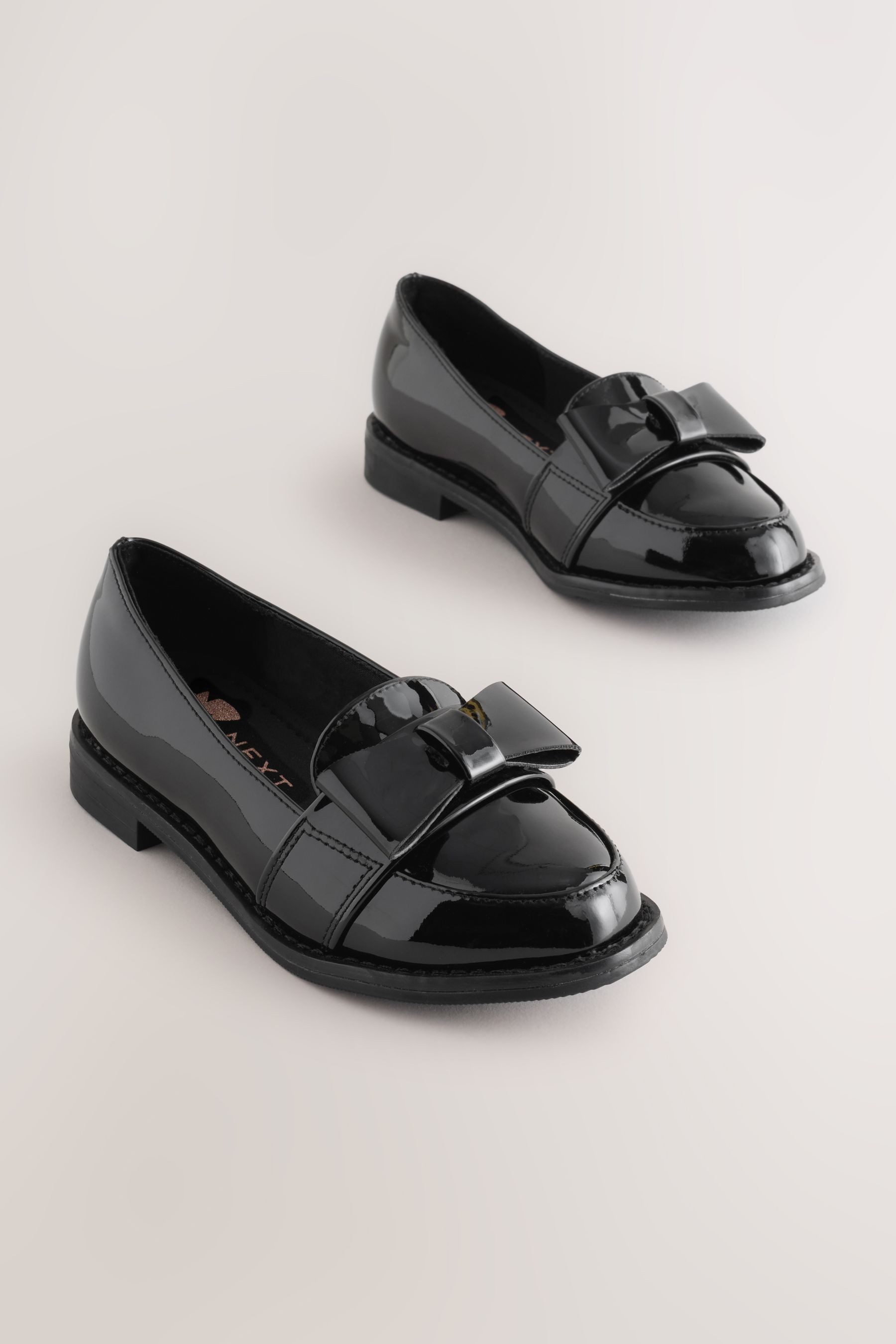 Next Slipper mit Schleife für die Schule Loafer (1-tlg)