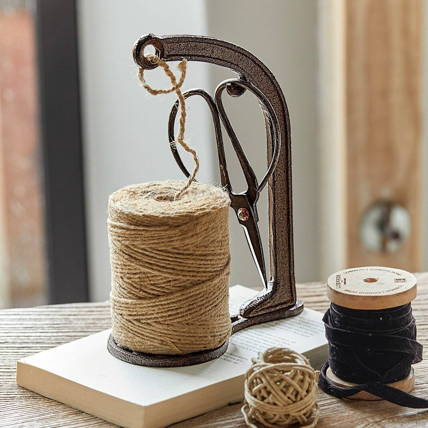 Mirabeau Gartenfigur Schnurhalter mit Schere Preston braun günstig online kaufen