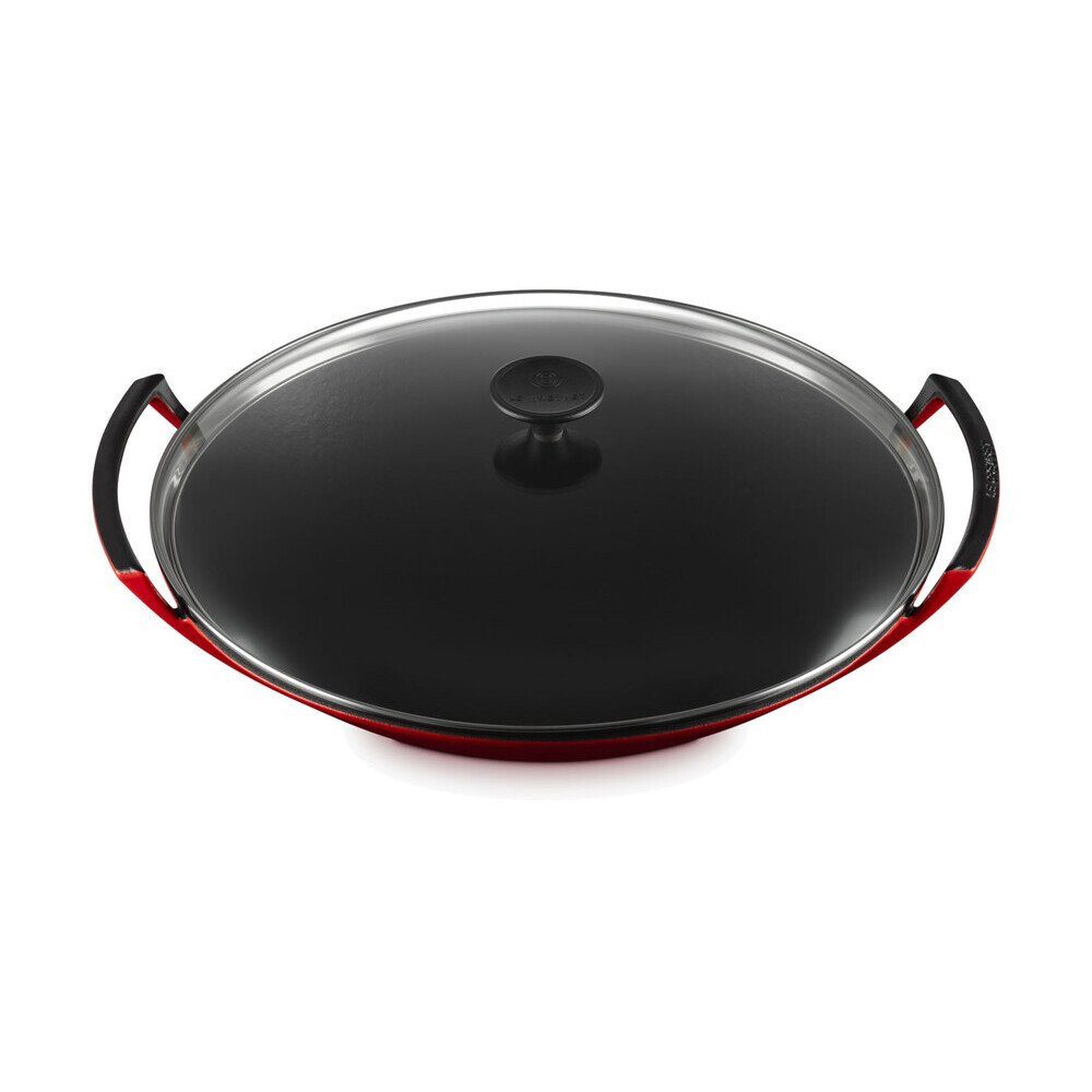 LE CREUSET Wok Wok mit Glasdeckel 36 cm Kirschrot, Wokpfanne Gusseisen mit Glasdeckel, Sichtkochen Ø36cm, Made in France