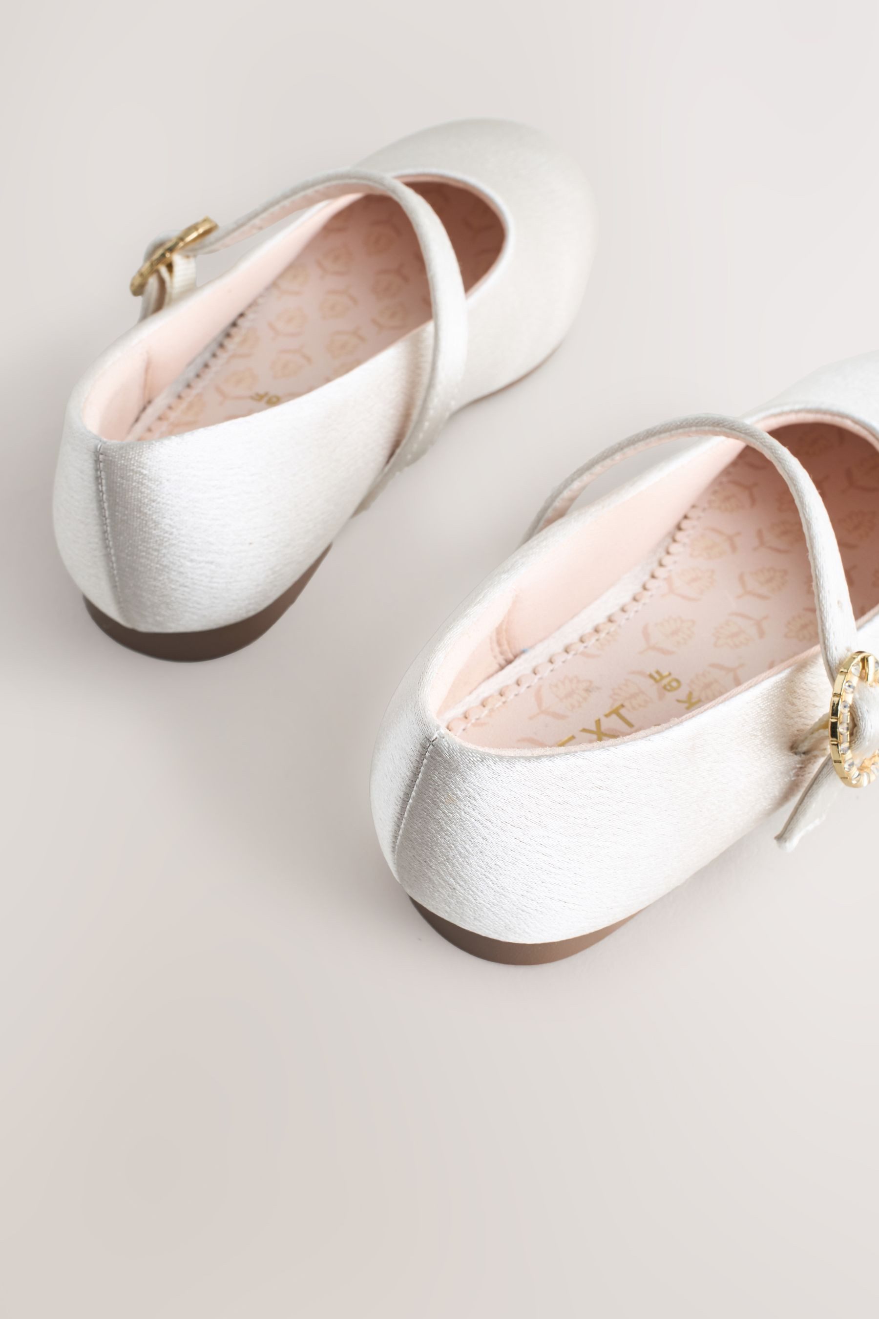 Next Elegante Mary-Jane-Pumps, Blumenmädchen, weit Mary-Jane-Schuhe (1-tlg)