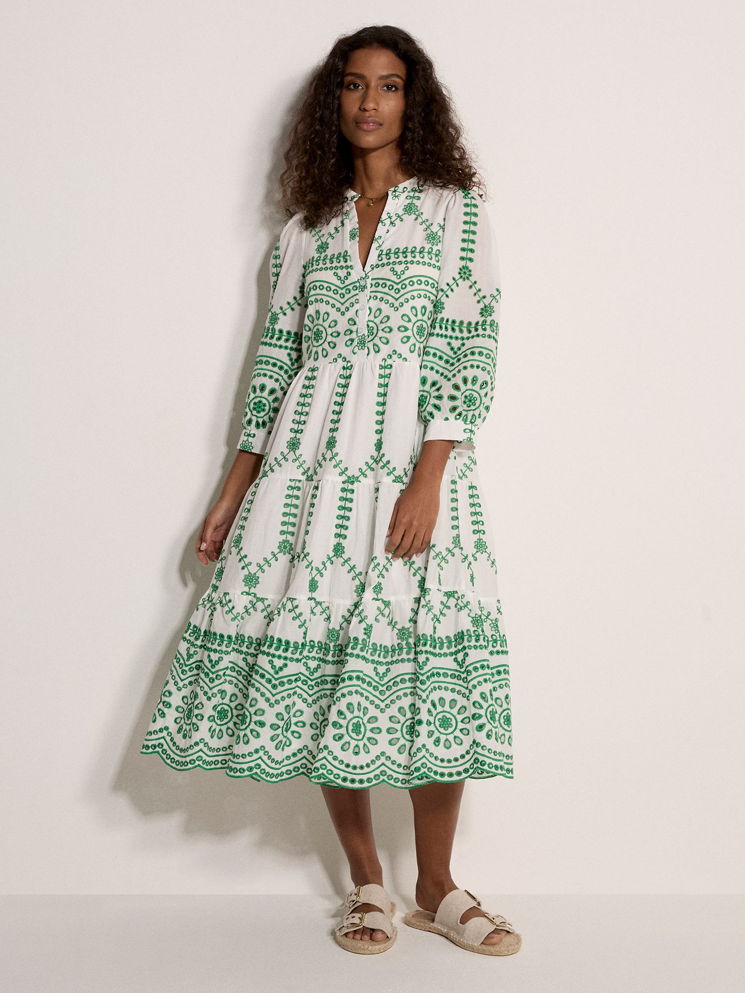 Apricot Spitzenkleid Midi-Kleid mit floraler Broderie Anglaise . mit Stickerei