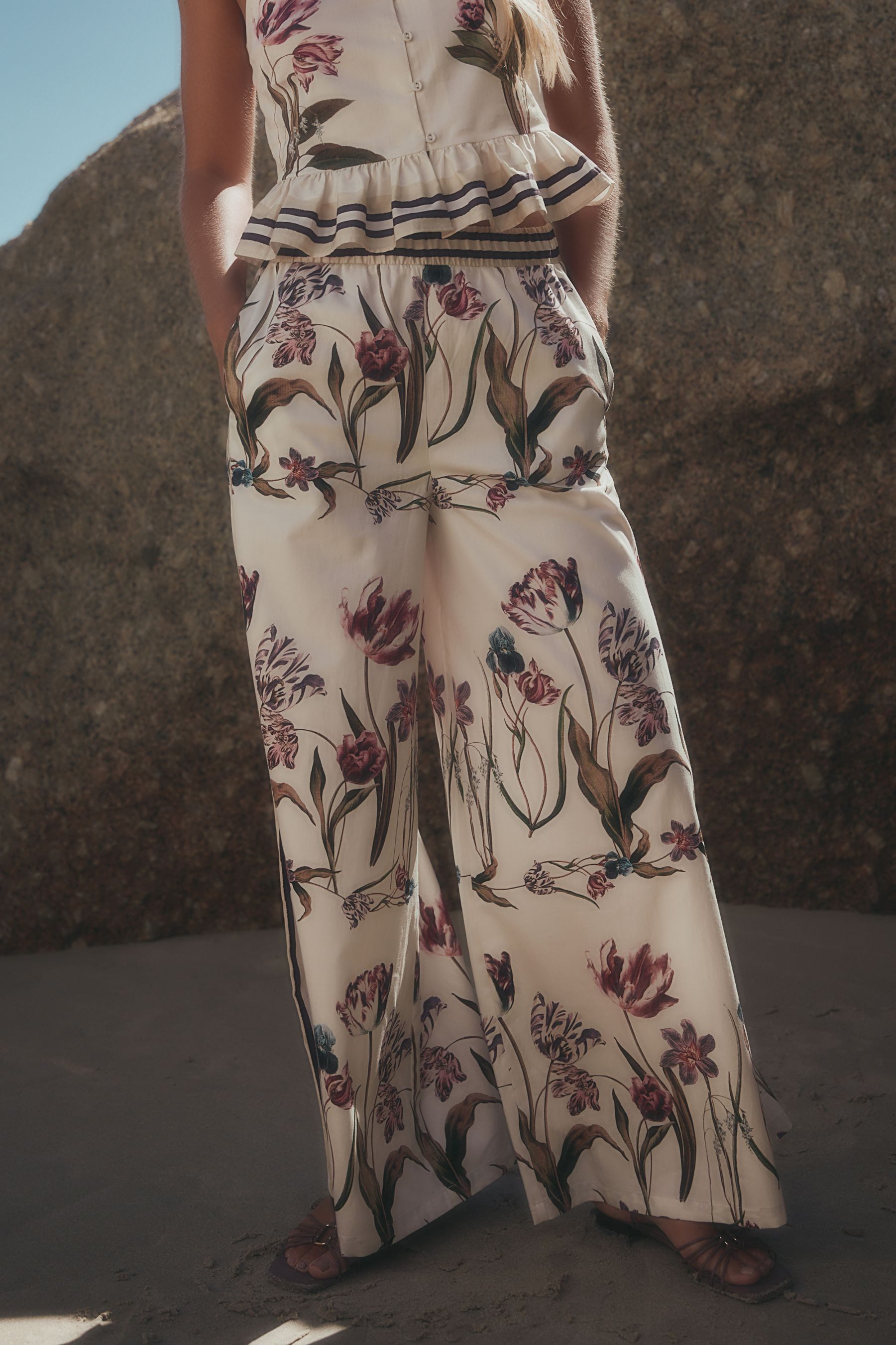 Next Palazzohose Palazzo-Hose mit weitem Bein (1-tlg) – Bild 4 von 5