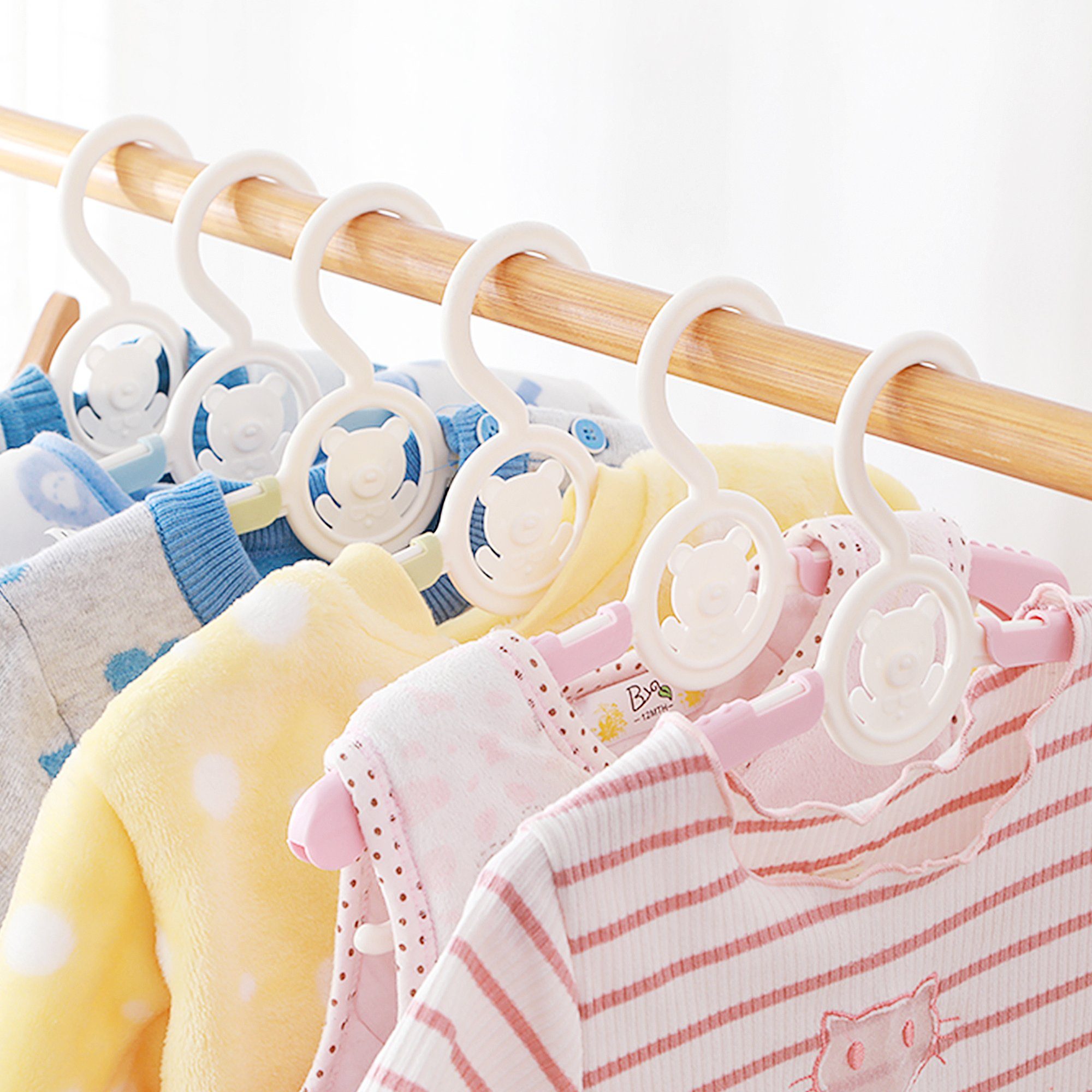 Größentrenner Kleinkinder Babys Stapelbaren Bärchen-Haken, Platzsparende Homewit Kinderkleiderbügel Weiß und 30-tlg), und Kleiderbügel Kleidung für Rutschfeste Bügel (Set, mit