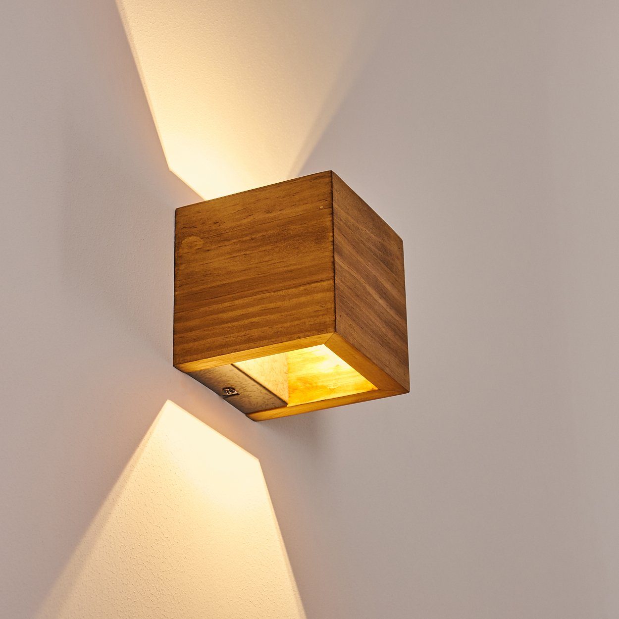 hofstein Wandleuchte »Volano« LED Wandlampe dimmbare aus Holz/Metall in Braun/Grau, 3000 Kelvin, 4,3 Watt, 430 Lumen, eckige Innen. Up&Down Effekt an der Wand