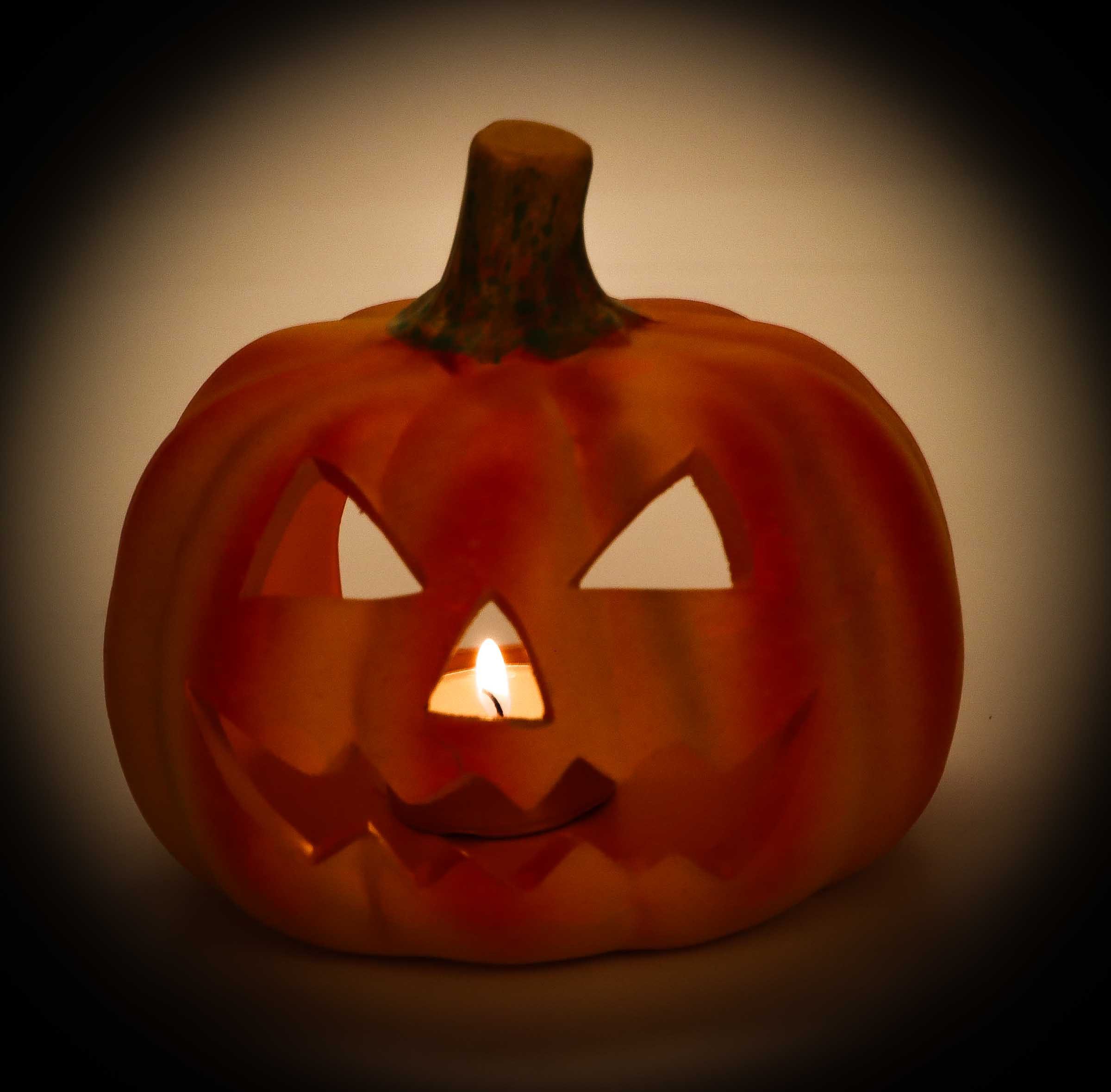 Wurm Dekofigur Halloween Deko Kürbis (Halloween Kürbis für Teelichter, Für Teelichter oder LED-Kerzen geeignet), Besondere Merkmale