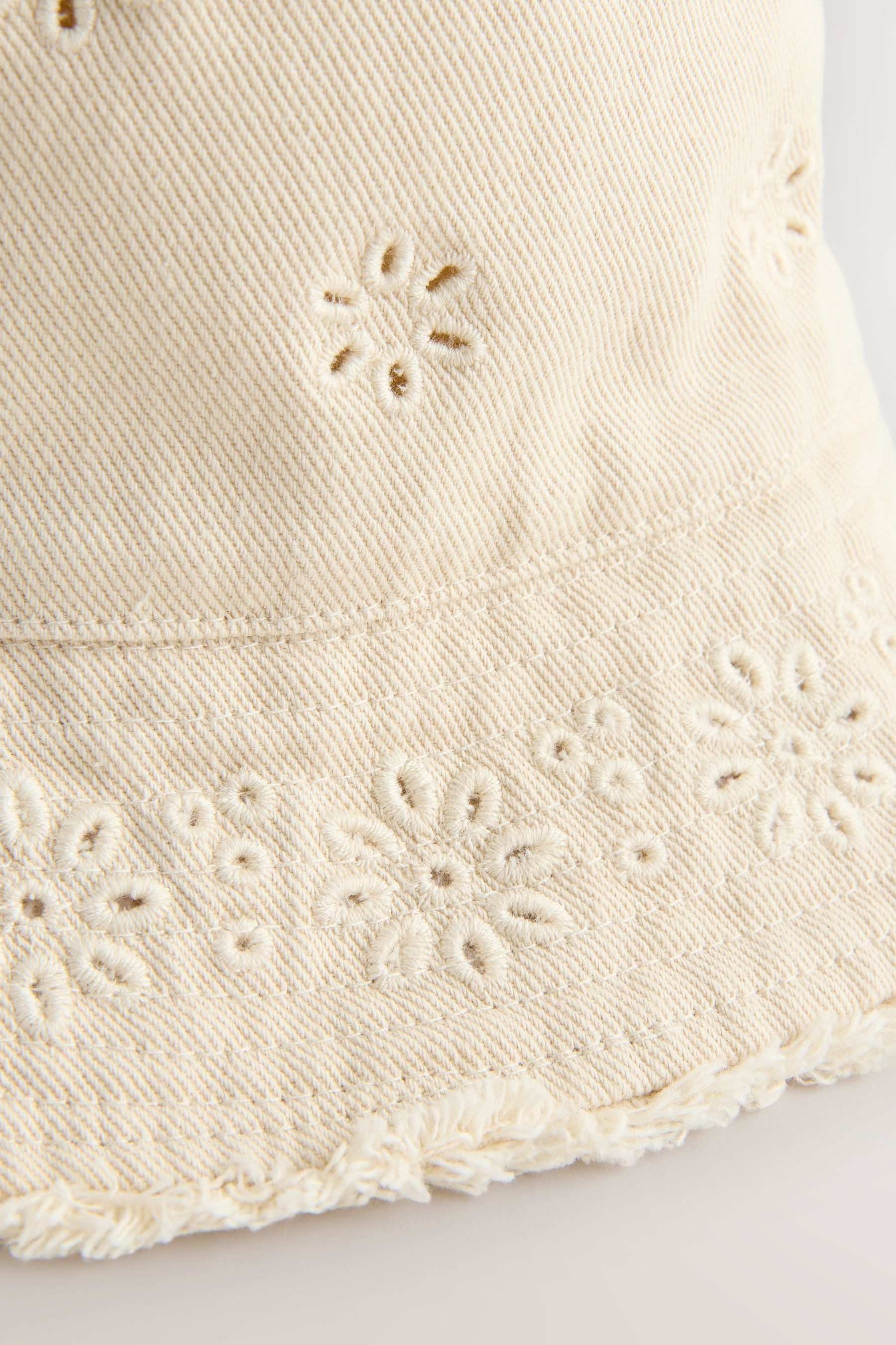 Next Fischerhut Fischerhut mit Blumen-Lochstickerei aus Baumwolle (1-St)