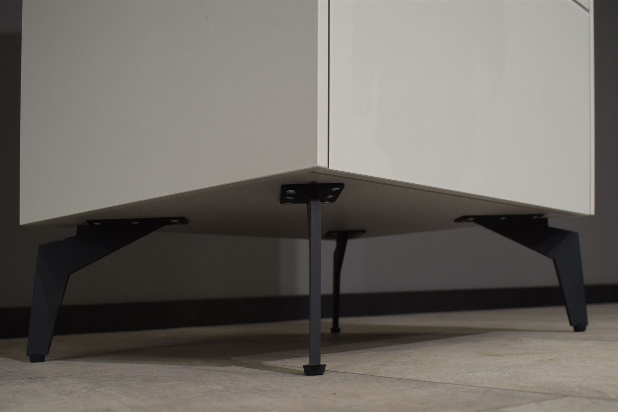 58 aufm Kessel Kommode Elfi 82x42x104 Hochglanz Anthrazit/Glas Anthrazit 14796mf (inkl. Versand