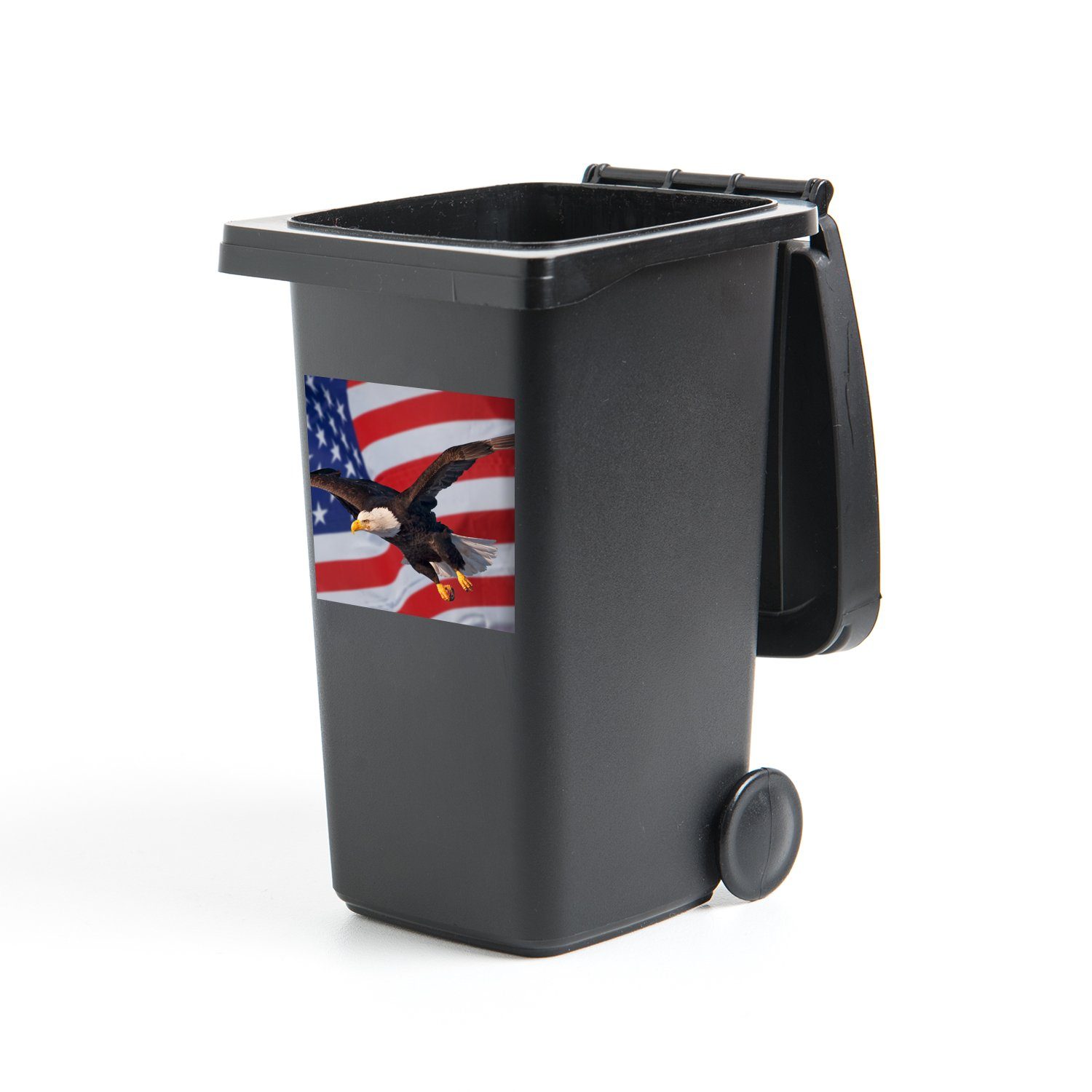 MuchoWow Wandsticker Amerikanischer Weißkopfseeadler vor der amerikanischen Flagge (1 St), Mülleimer-aufkleber, Mülltonne, Sticker, Container, Abfalbehälter