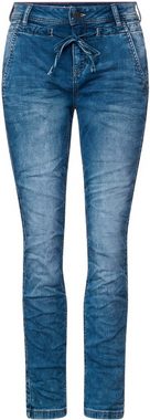 STREET ONE Slim-fit-Jeans mit Logobadge