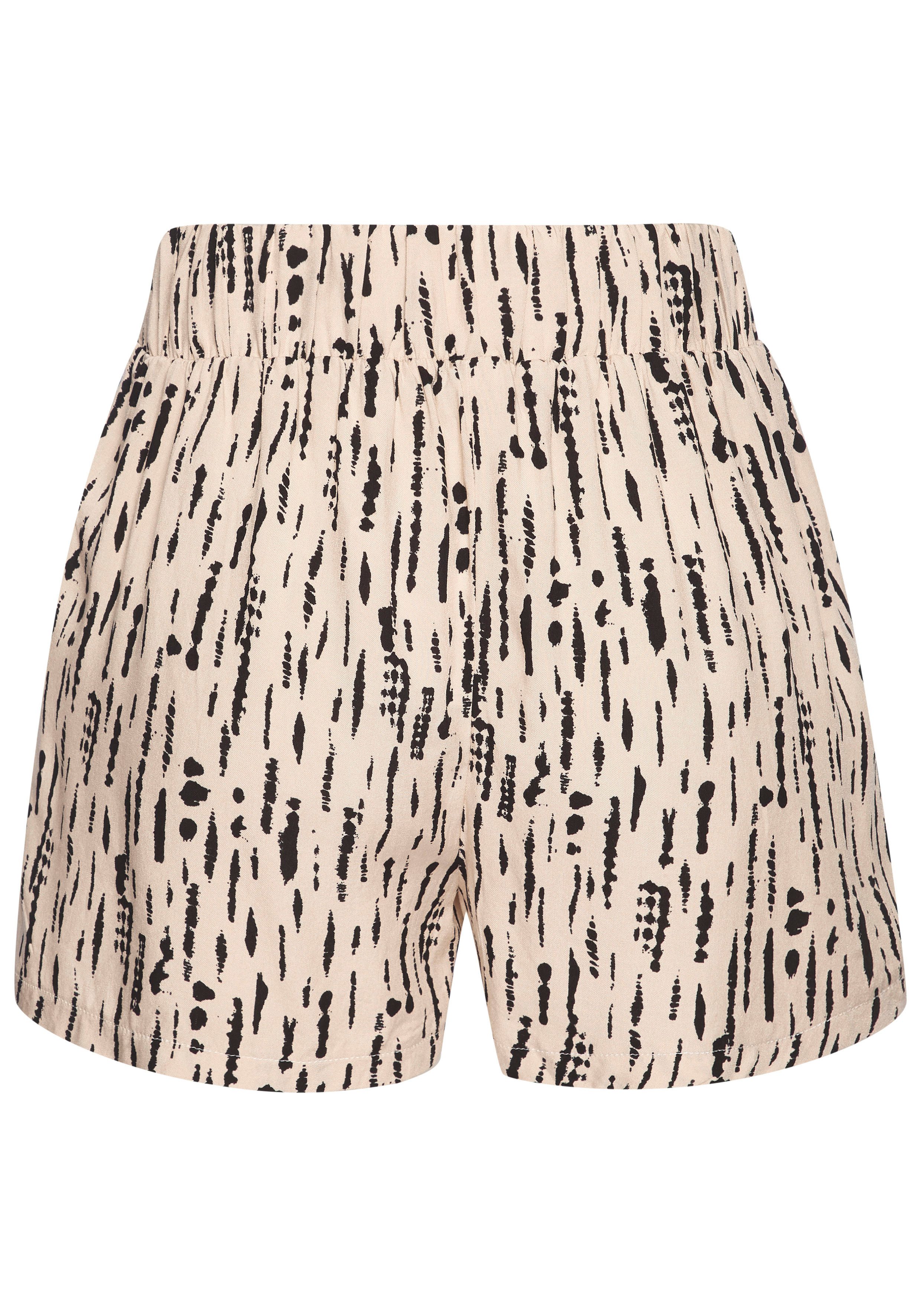 s.Oliver Webshorts aus luftig-leichter Viskoseware mit Alloverdruck, kurze Hose, lockere Passform, Sommerhose – Bild 4 von 5