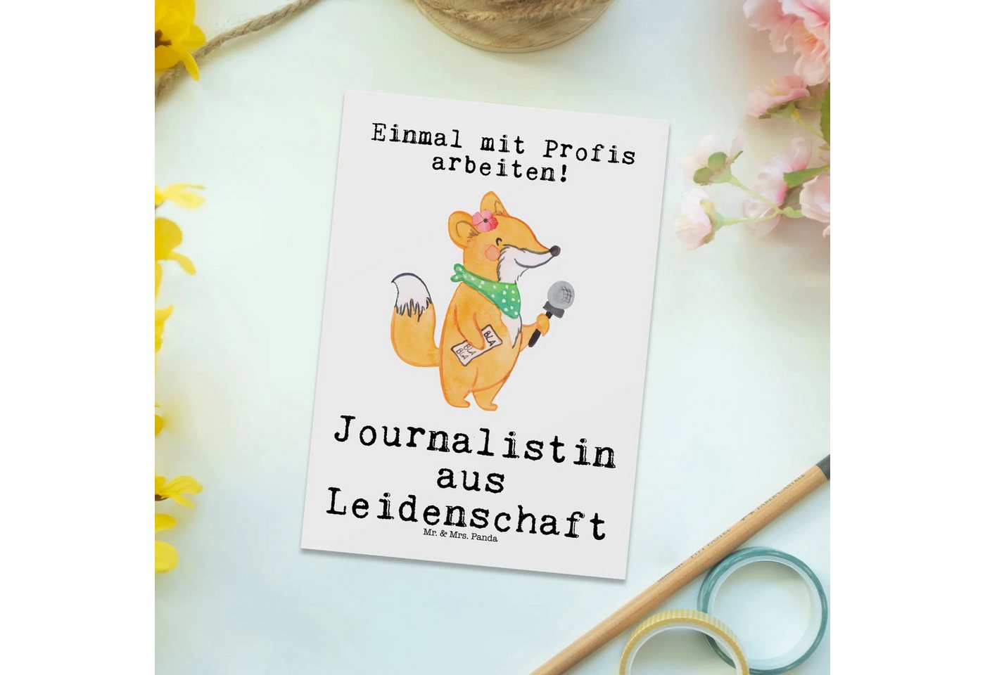 Thumbnail - Mr. & Mrs. Panda Postkarte Journalistin Leidenschaft - Weiß - Geschenk, Ansichtskarte, Pressebür, Hochglanzveredelt