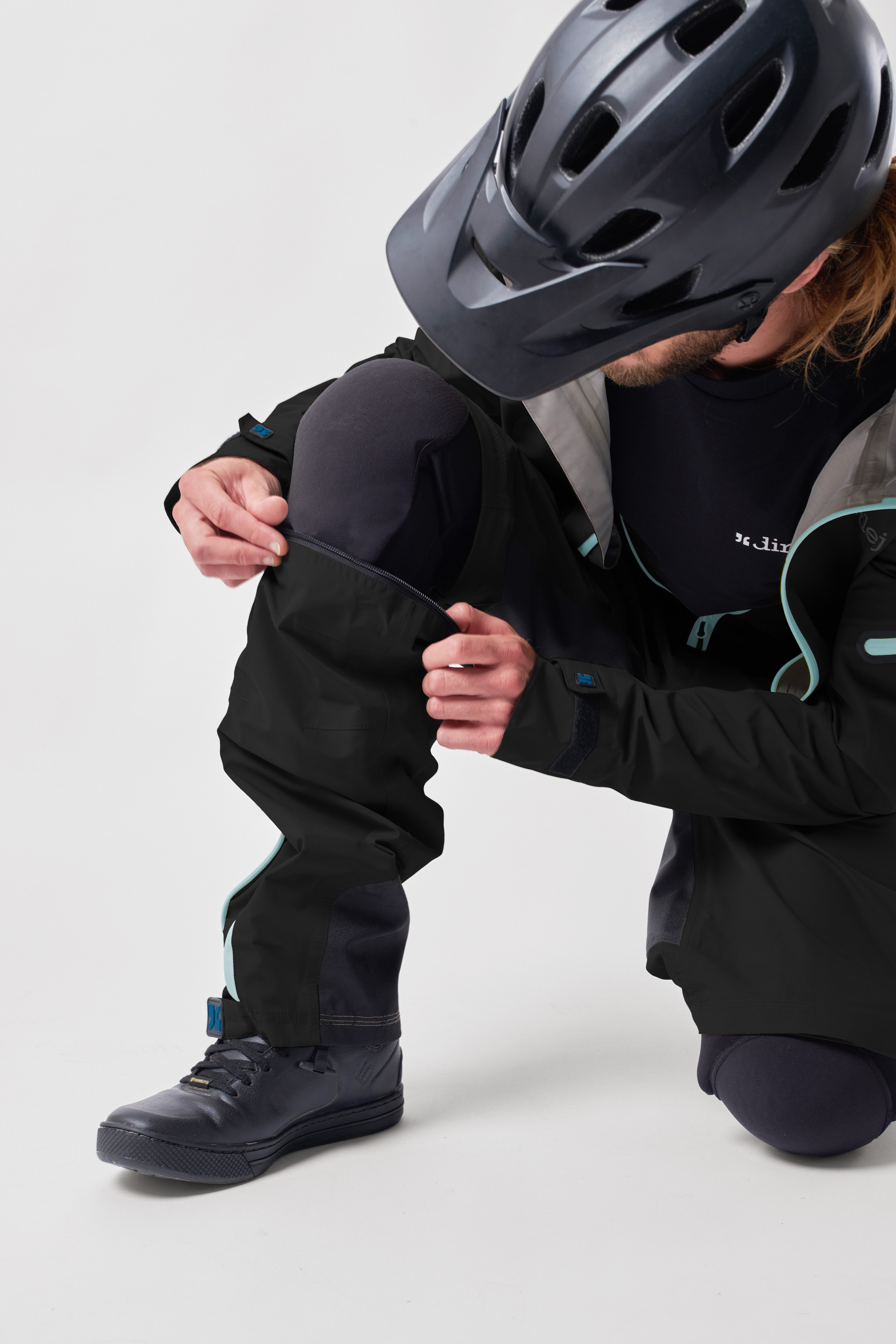 Dirtlej Regenoverall dirtsuit core edition blacklabel abnehmbare Beine