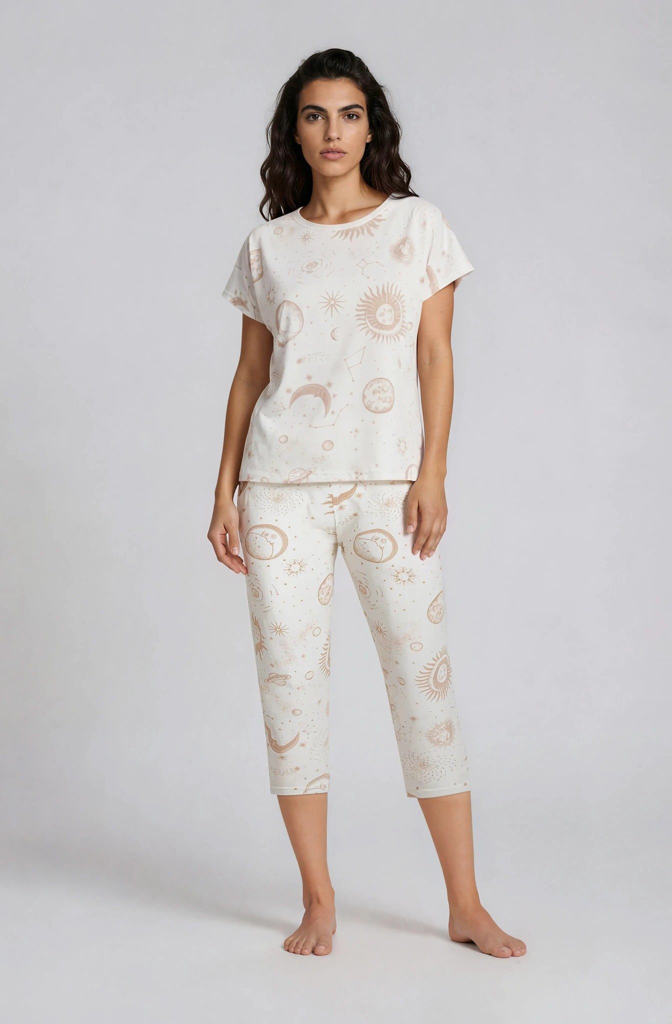 Mademoiselle Sommeil Capri-Pyjama Schlafanzug mit Mond & Sterne Print in Beige (2 tlg., 1 Stück) aus 100% Baumwolle