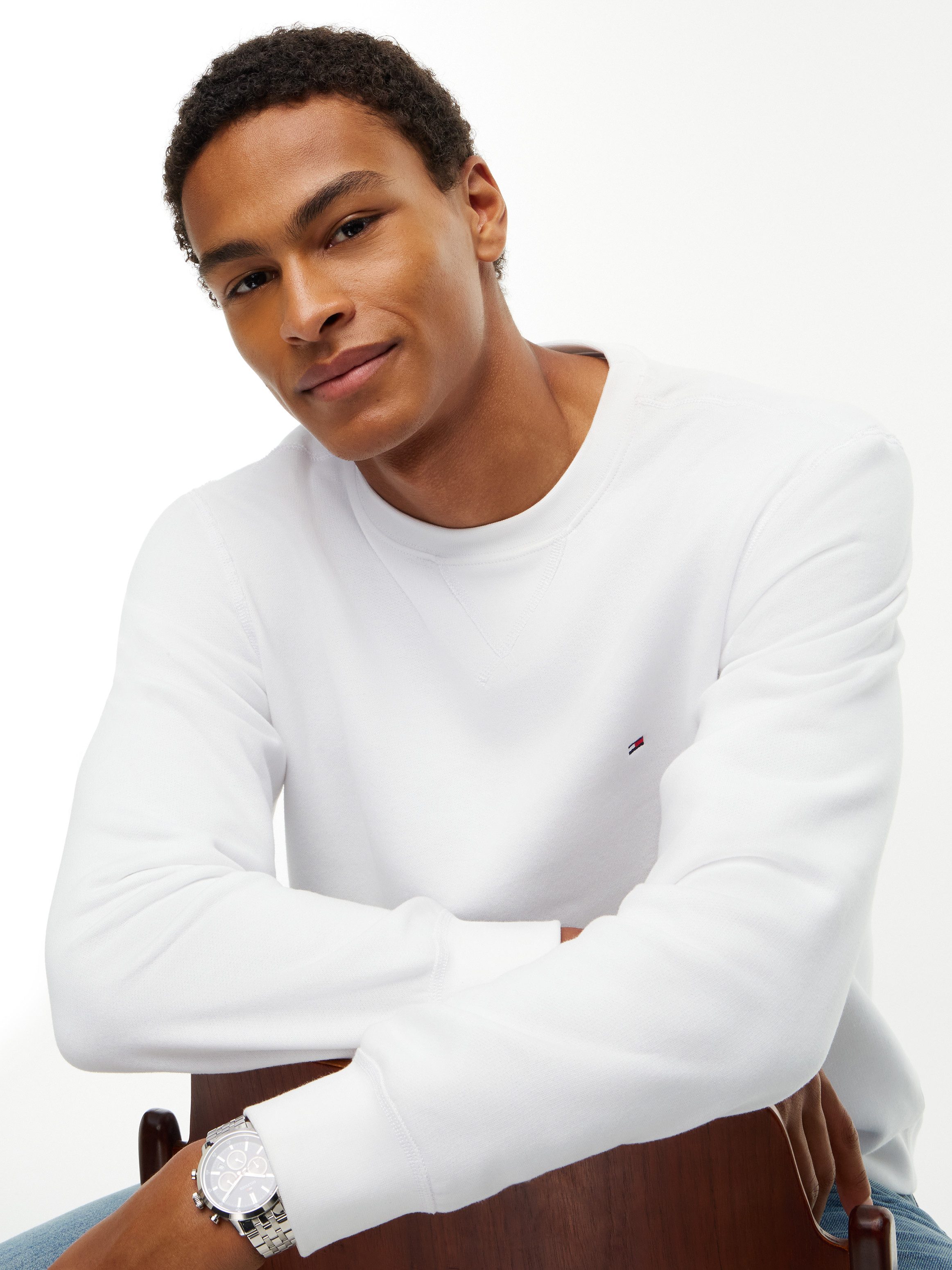Tommy Hilfiger Sweatshirt ESSENTIAL FLEECE CREWNECK mit Tommy Hilfiger Logostickerei, Regular Fit