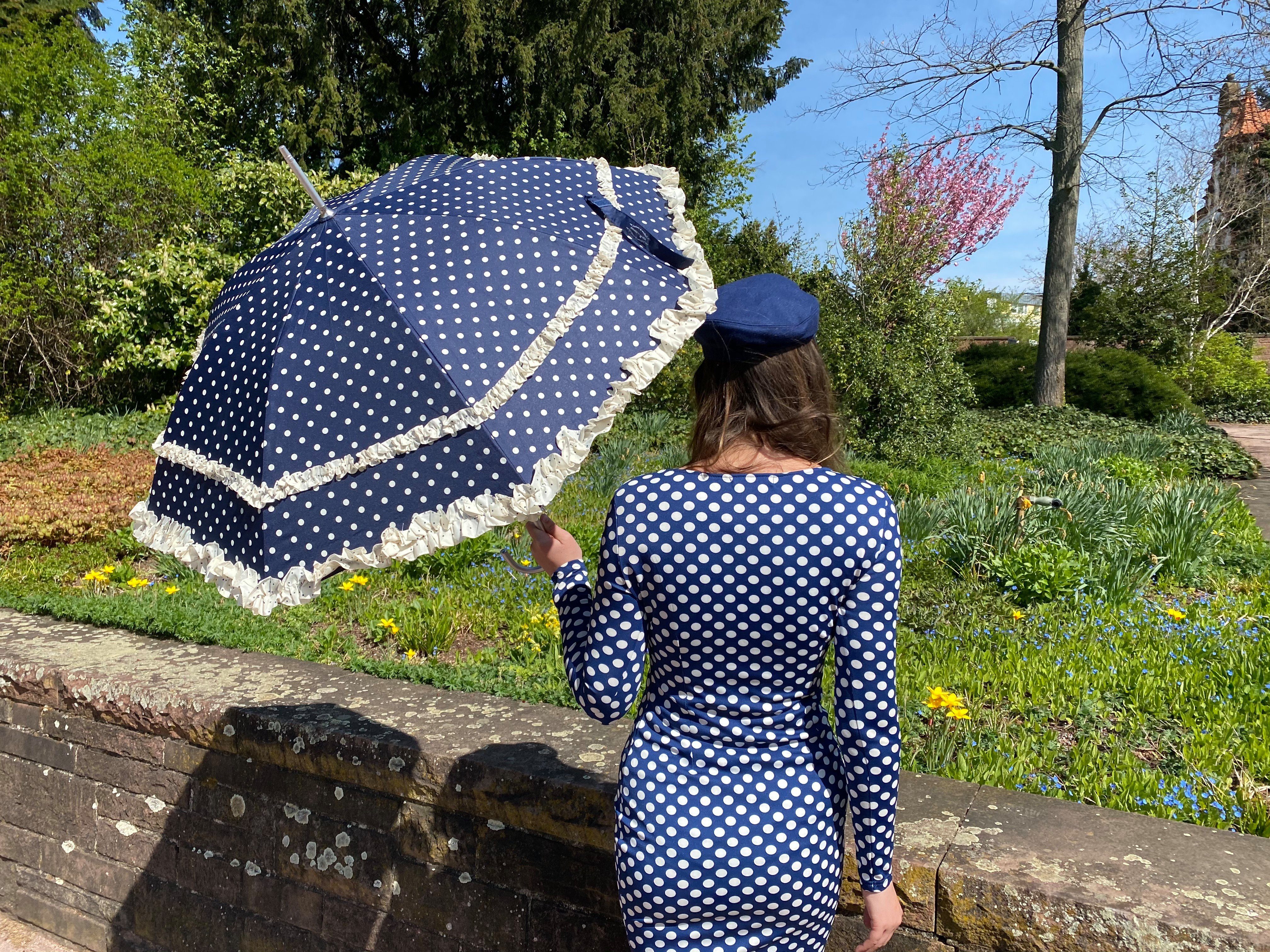 von Lilienfeld Mary, Sonnenschirm zwei Hochzeitsschirm creme Rüschenkanten in mit Punkten Stockregenschirm blau Regenschirm