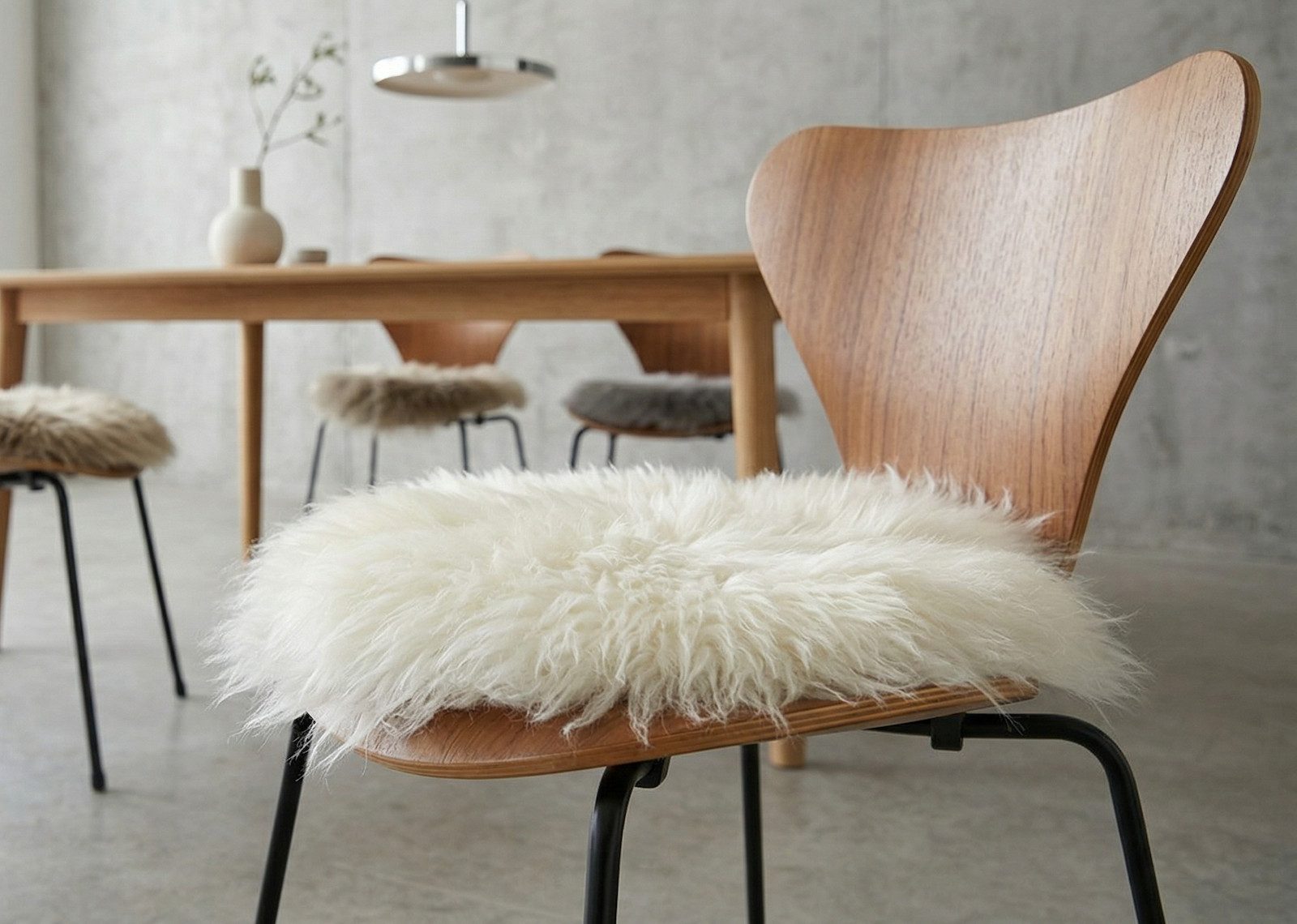 KUHFELL online & NOMAD Stuhlkissen Australisches Echtes Lammfell Sitzauflage Stuhlkissen Natur 40cm rund, Echtes Lammfell