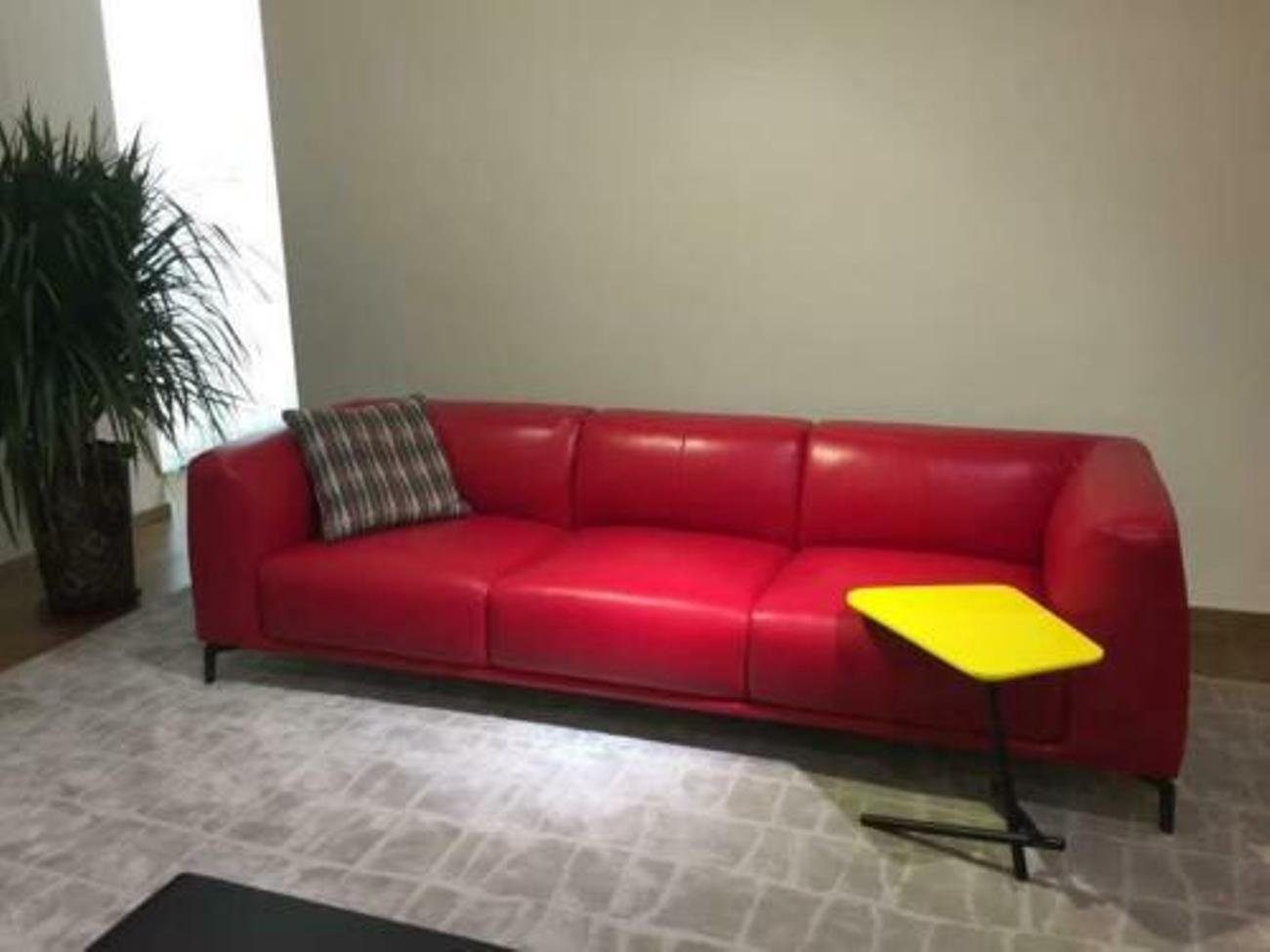JVmoebel 4-Sitzer, Design XXL Big Sofa Couch Leder Couchen Gelbe 4 Sitzer Polster 255 cm Rot