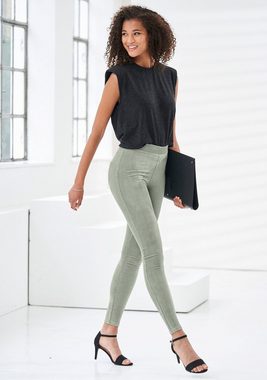 LASCANA Leggings aus weichem Material in Cord-Optik, Loungewear