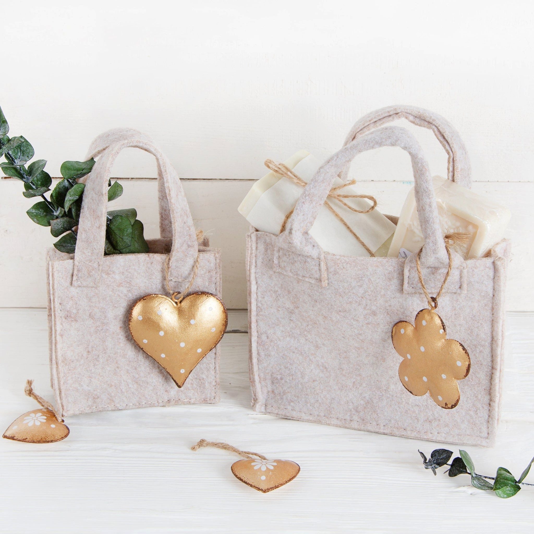 Logbuch-Verlag Geschenkbox 5 kleine Filz Taschen 10x10 cm beige mit Henkel Verpackung – Bild 4 von 5