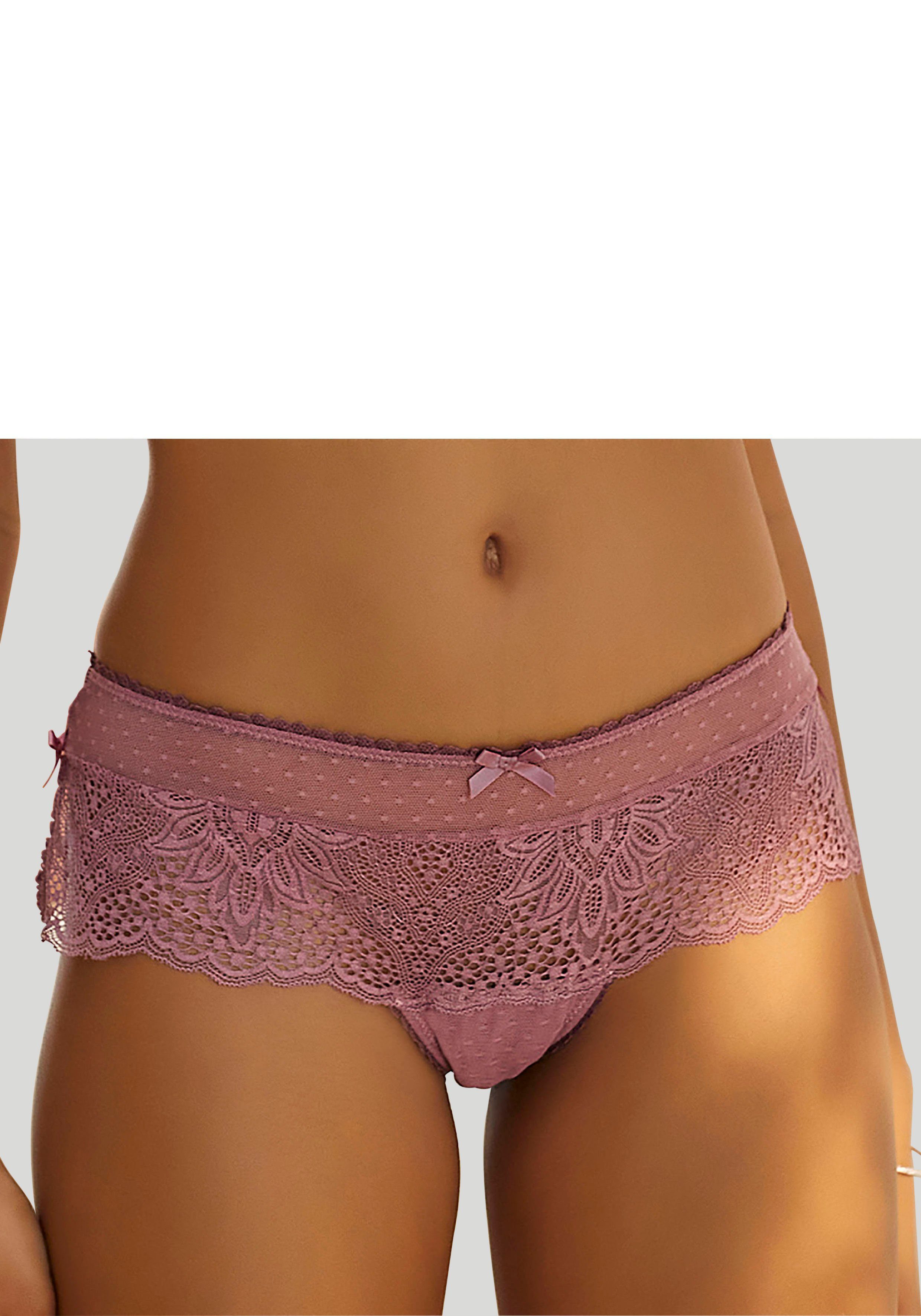 Vivance Stringpanty aus extravaganter Spitze mit seitlichen Schlitzen