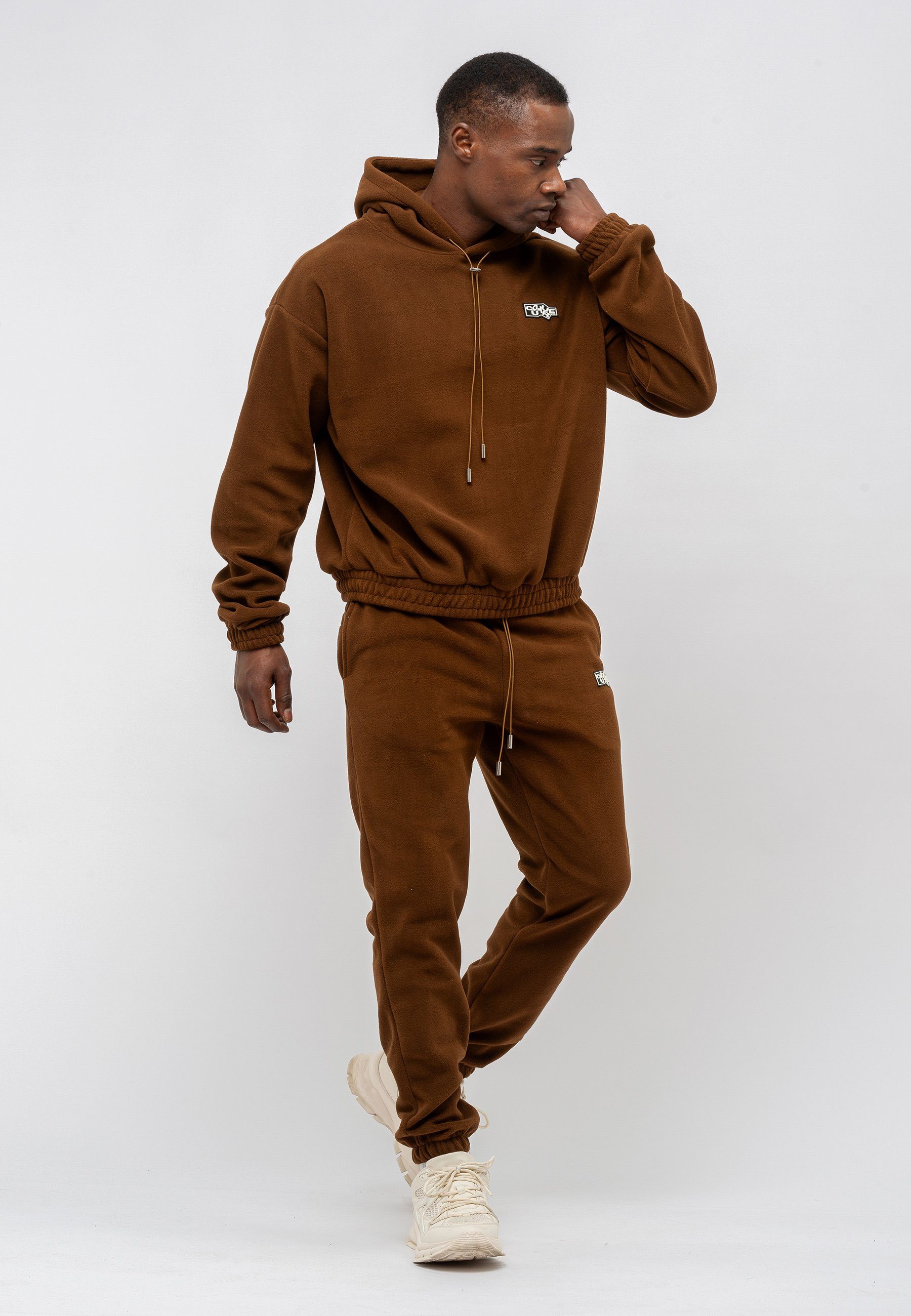 Tom Barron Trainingsanzug Tom Barron Tracksuit With Fleece Fabric Patch Logo, mit modernem Design