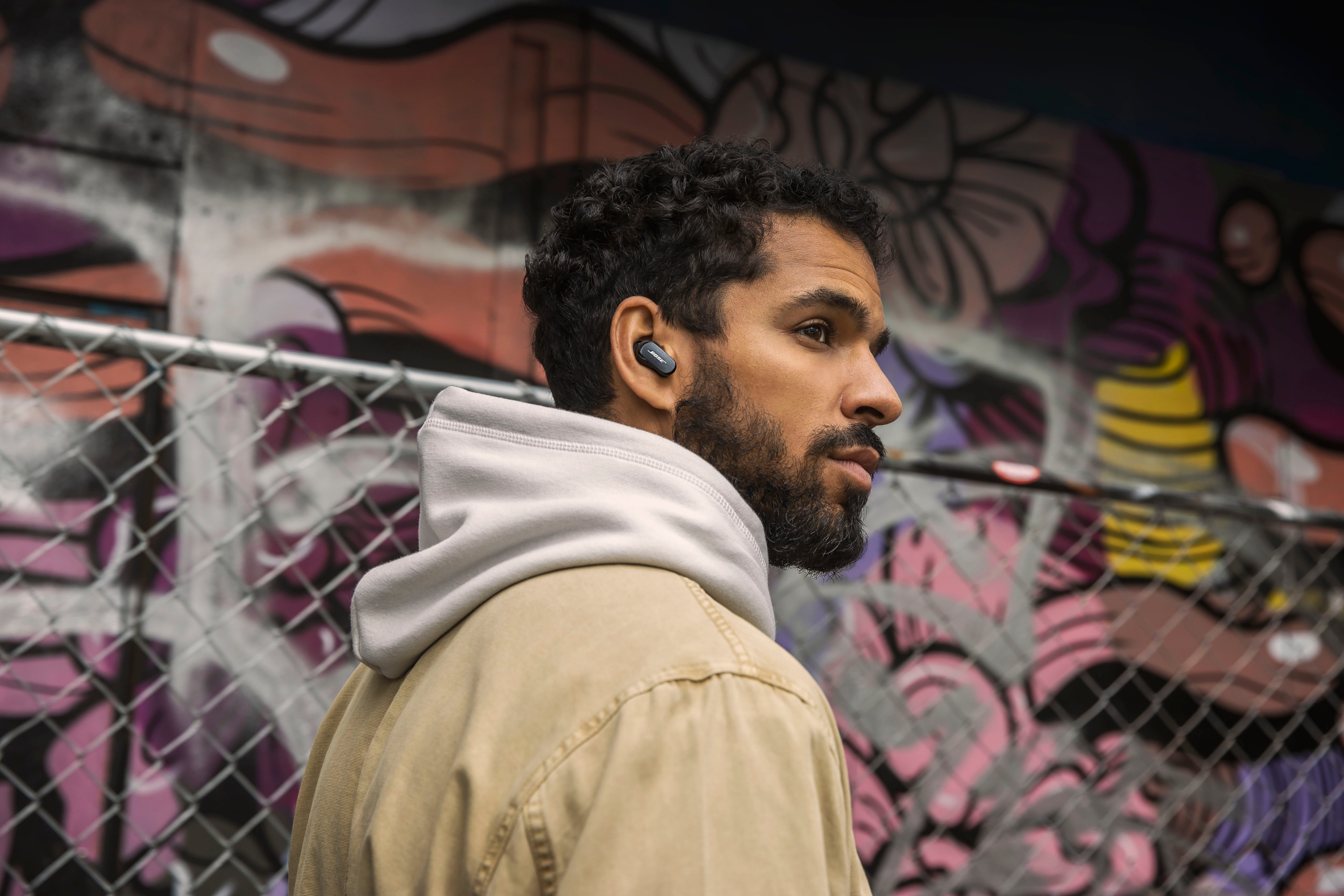 Bose QuietComfort® Earbuds II wireless personalisiertem Lärmreduzierung In-Ear-Kopfhörer Bluetooth, integrierte Musik, für Steuerung und Noise-Cancelling, soapstone mit kabellose Klang) In-Ear-Kopfhörer Anrufe (Freisprechfunktion