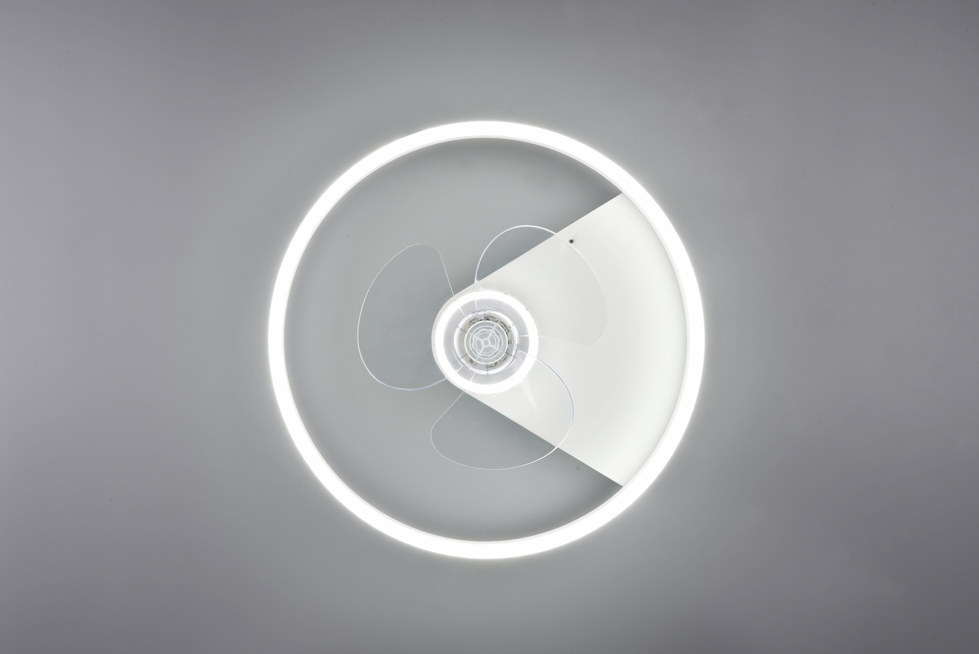 TRIO Leuchten LED Deckenleuchte Warmweiß, Fernbedienung., Leuchte/ Ventilator, Ventilatorfunktion, mit LED Borgholm, schaltbar fest getrennt integriert, Ventilator Timerfunktion