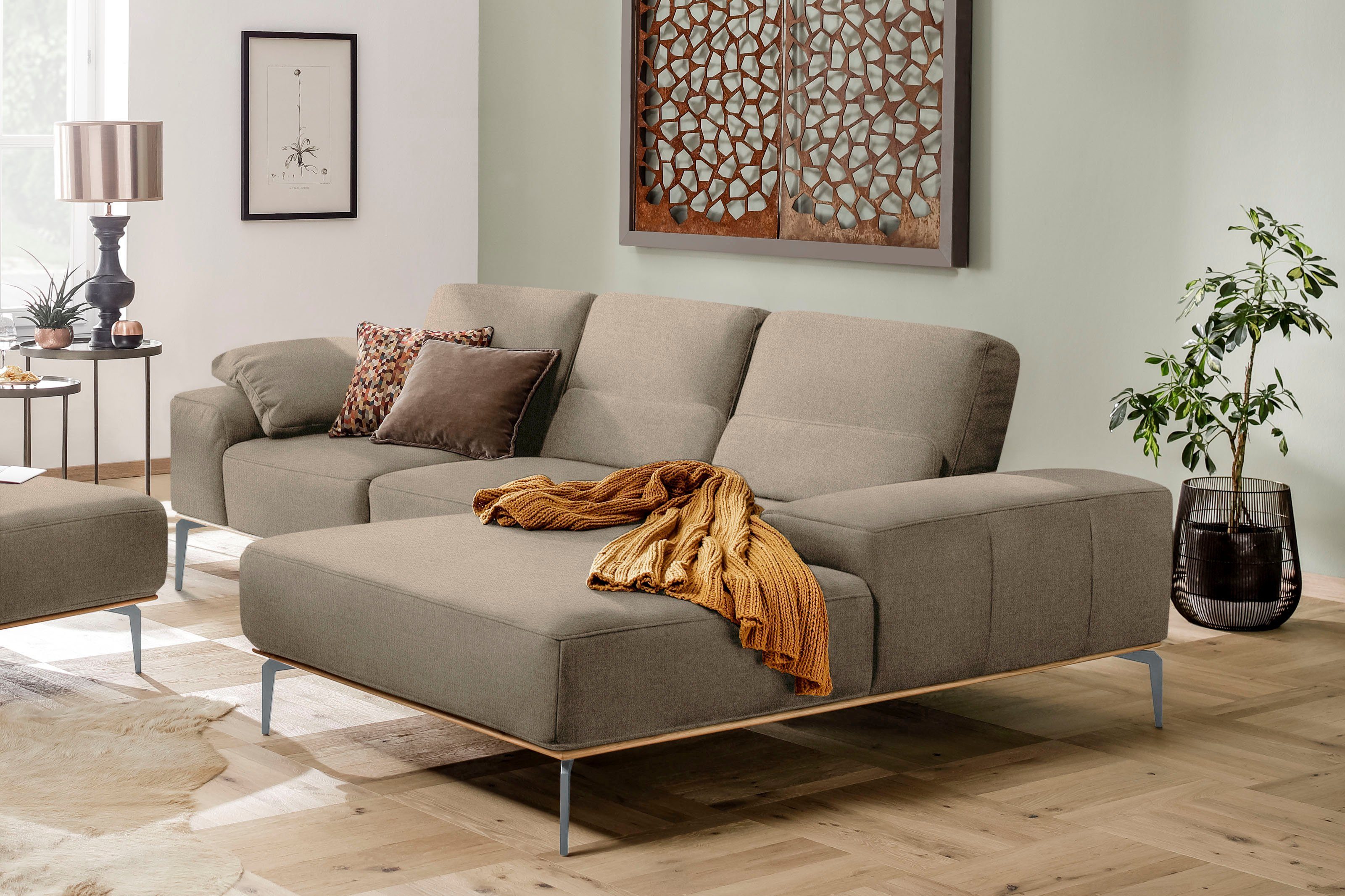 W.SCHILLIG Ecksofa run, mit elegantem Holzsockel, Füße in Silber matt, Breite 279 cm