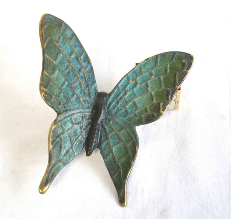 Bronzeskulpturen Skulptur Bronzefigur kleiner grüner Schmetterling