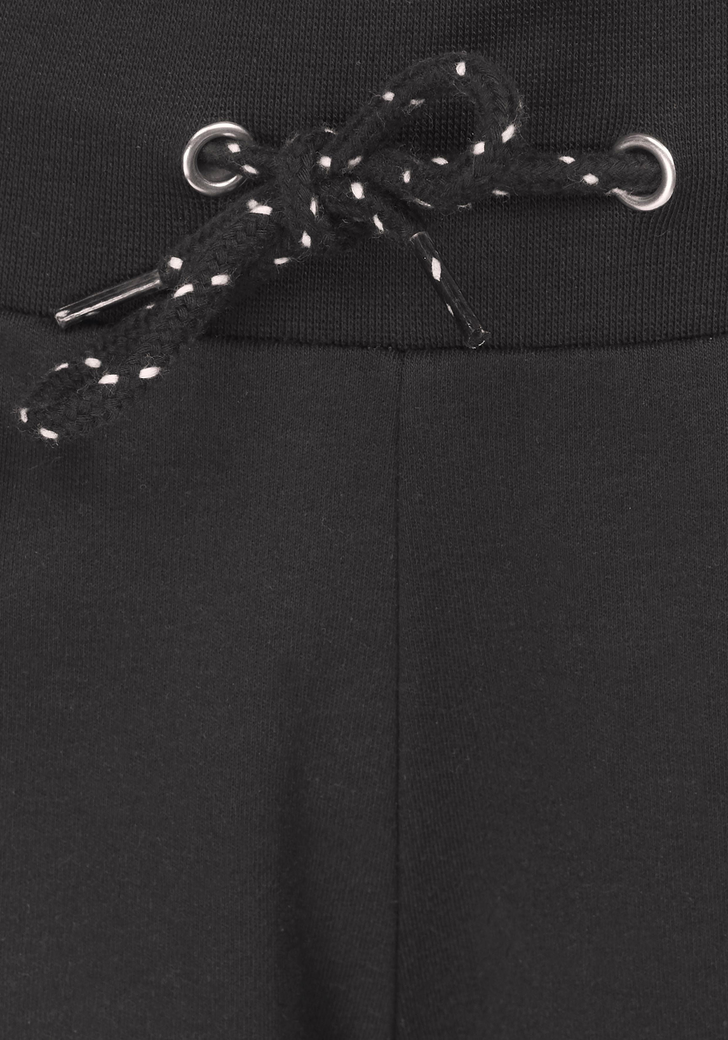 Eastwind Shorts Elastischer Bund mit Kordelzug für individuell bequemen Sitz.