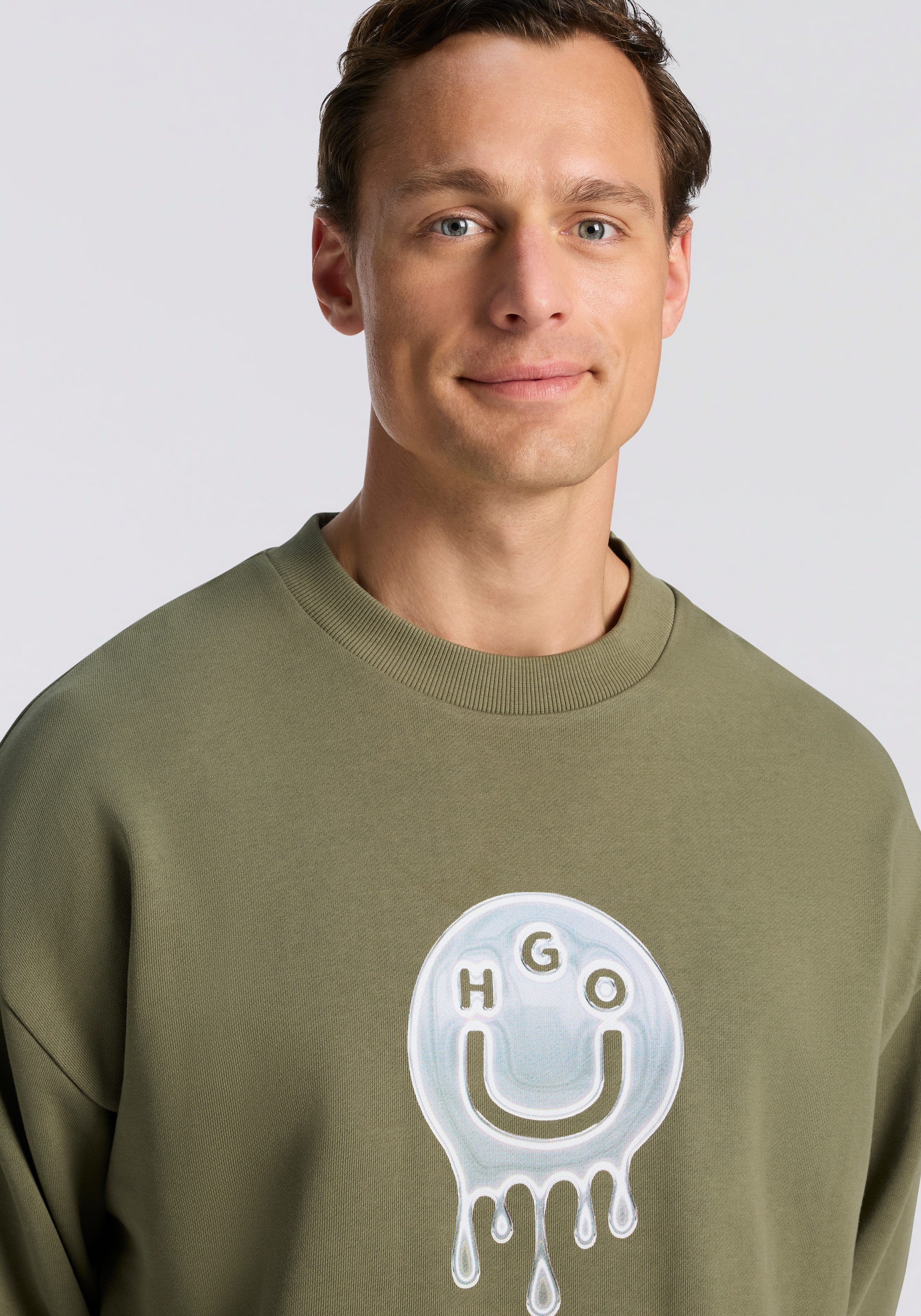 HUGO Sweatshirt Newirex Rundhalsausschnitt, regular fit, Logodruck