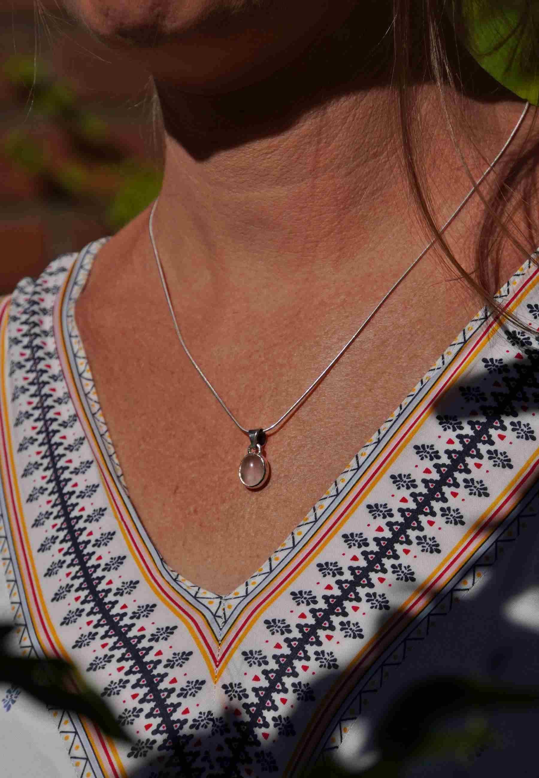 mantraroma Kette mit Anhänger SAMA oval günstig online kaufen