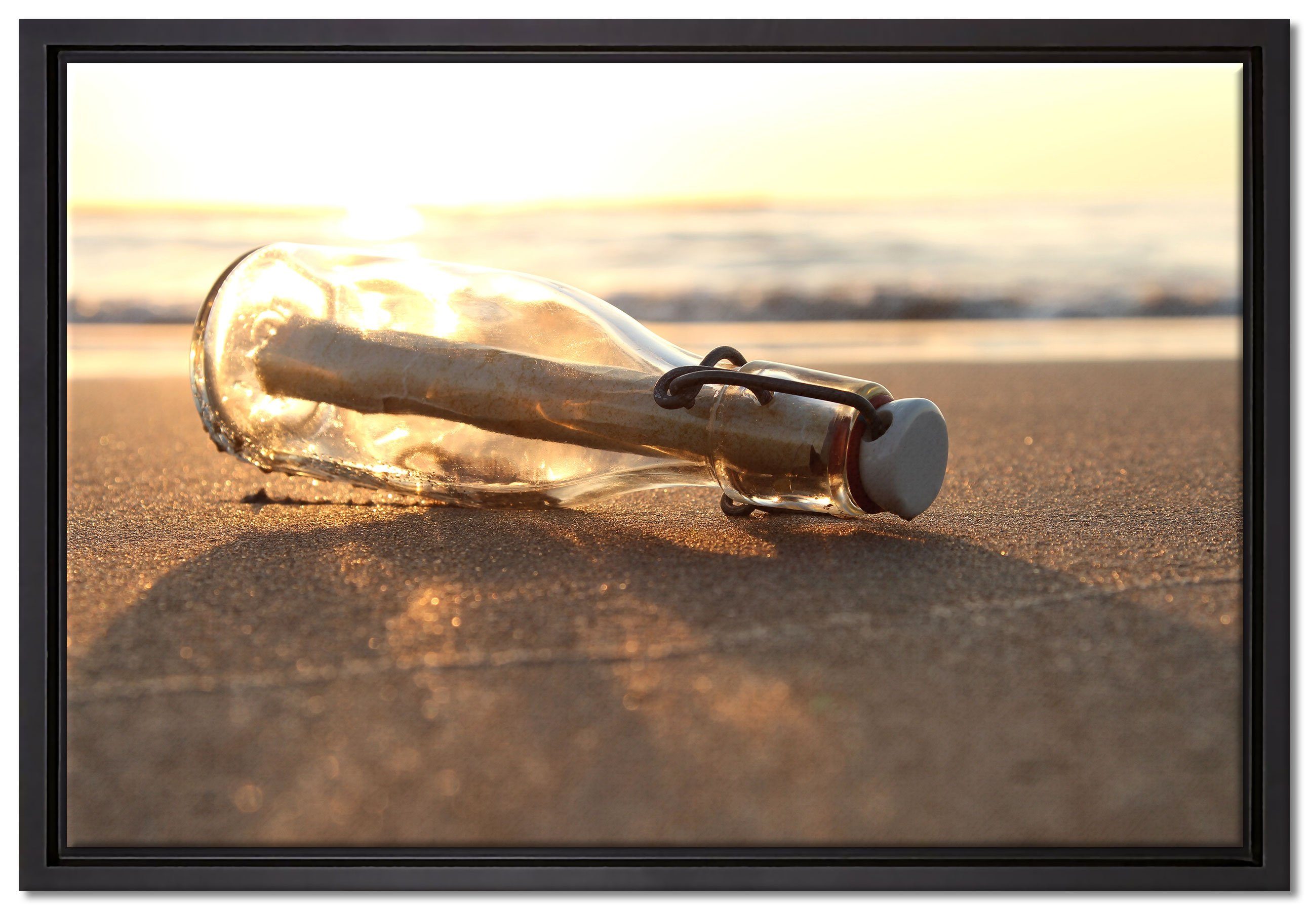 Pixxprint Leinwandbild Flaschenpost am Strand, Wanddekoration (1 St), Leinwandbild fertig bespannt, in einem Schattenfugen-Bilderrahmen gefasst, inkl. Zackenaufhänger