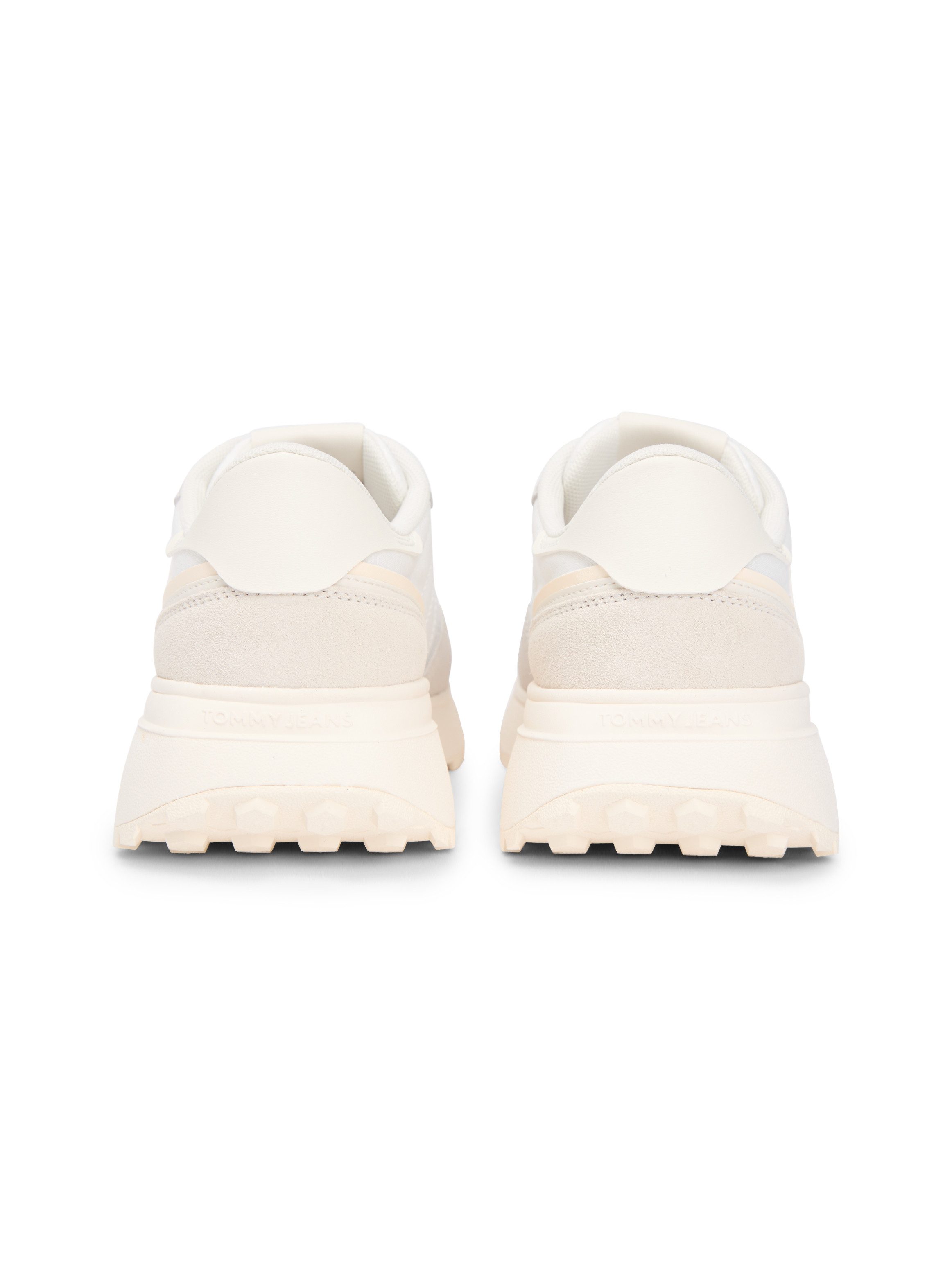 Tommy Jeans TJW CLEATED RUNNER SUEDE MIX Keilsneaker, Freizeitschuh, Halbschuh, Schnürschuh mit Logoschriftzügen