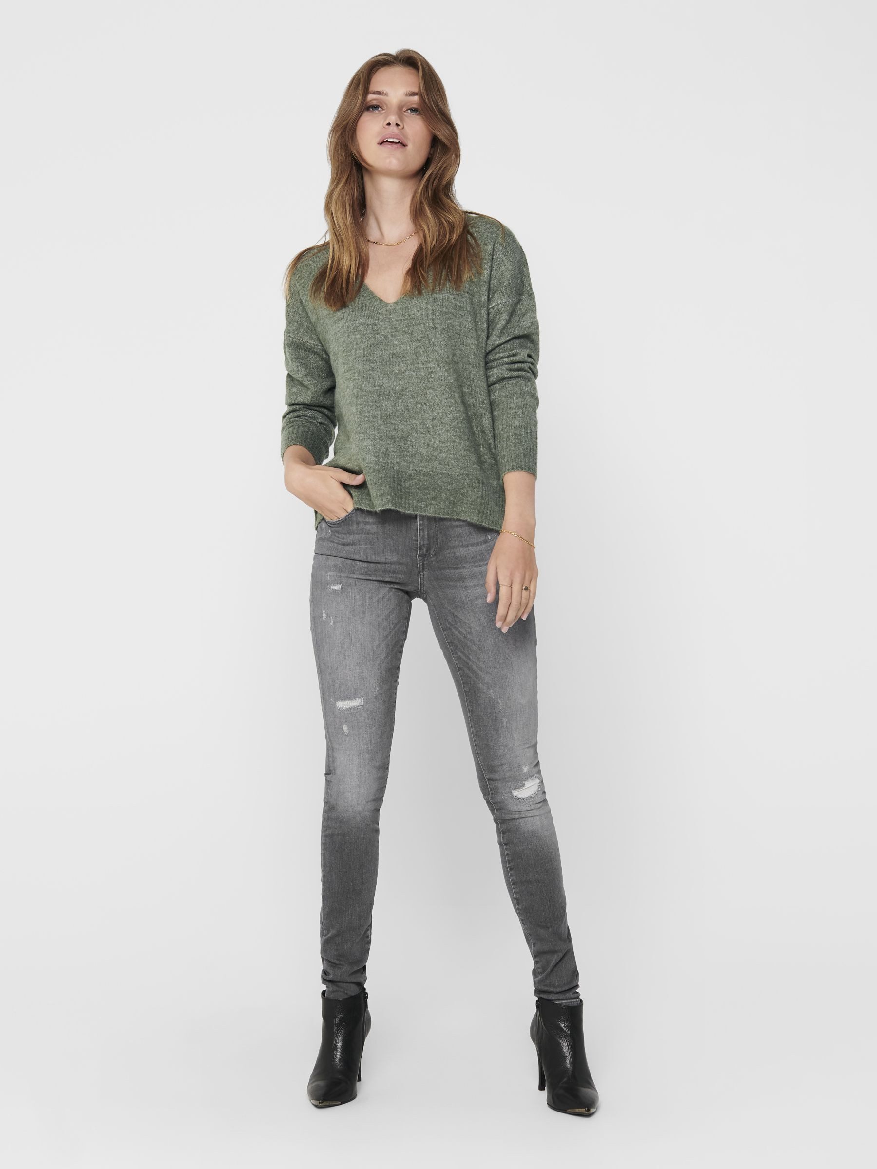 JDY V-Ausschnitt-Pullover JDYELANORA L/S V-NECK PULLO. KNT NOOS mit leicht überschnittenen Schultern