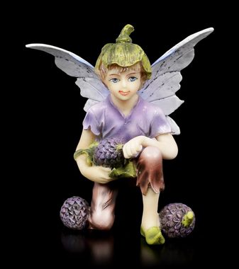 Figuren Shop GmbH Fantasy-Figur Elfen Figur - Junge sammelt Früchte - Fantasy Deko Fee