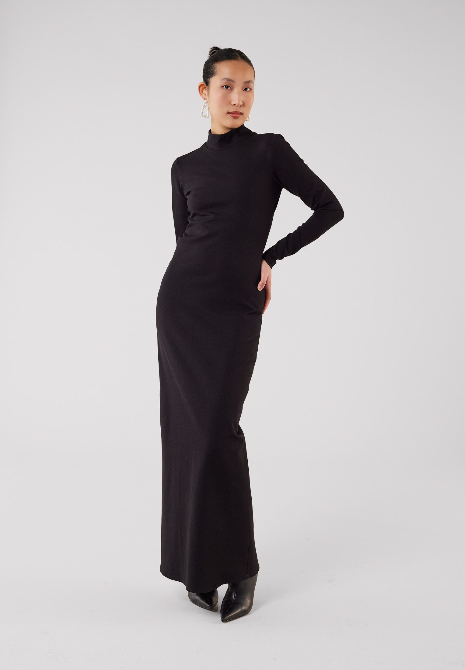 JUNEFRIDAYS Abendkleid - KLEID Figurbetonte Passform