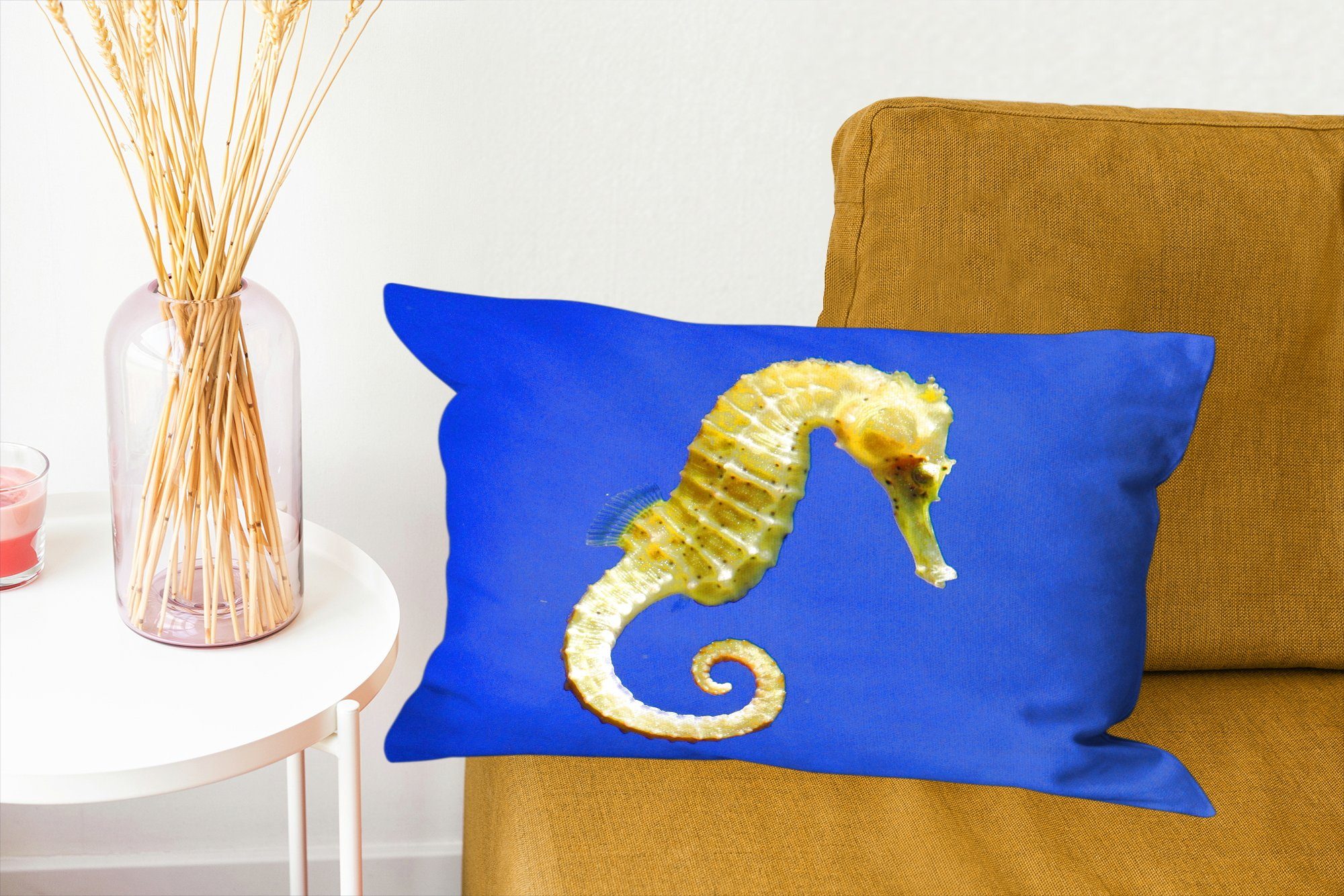 Ein blauem auf Dekokissen mit Seepferdchen Füllung, Dekoration, gelbes Zierkissen, Schlafzimmer Dekokissen Hintergrund, MuchoWow Wohzimmer