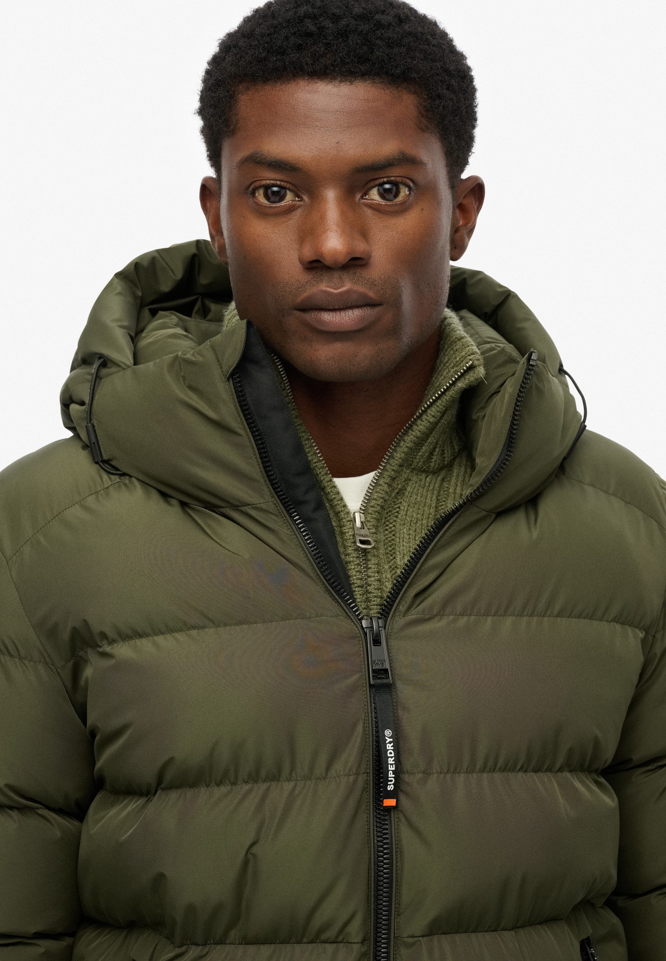 Superdry Steppjacke HOODED SPORTS PUFFER JACKET Kunstfaser, relaxed fit – Bild 5 von 5
