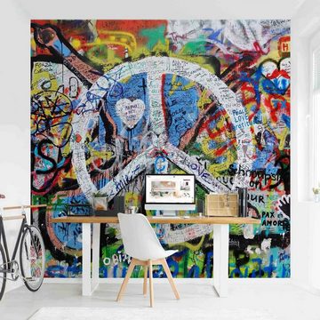 Bilderdepot24 Mustertapete Graffiti Optik Graffiti Wall Peace Sign Modern Street Art Wanddeko, Glatt, Matt, (Inklusive Gratis-Kleister oder selbstklebend), Jugendzimmer Flur Büro Wohnzimmer Fototapete Vliestapete Wandtapete