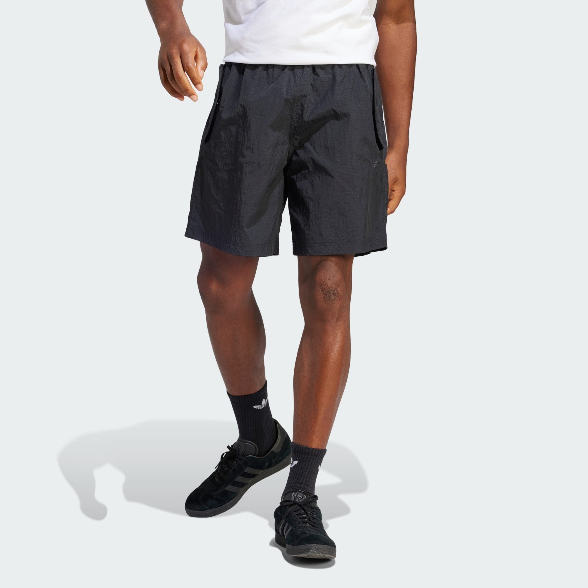 adidas Originals Shorts ADIDAS ADVENTURE CARGOSHORTS – GENDERNEUTRAL Black